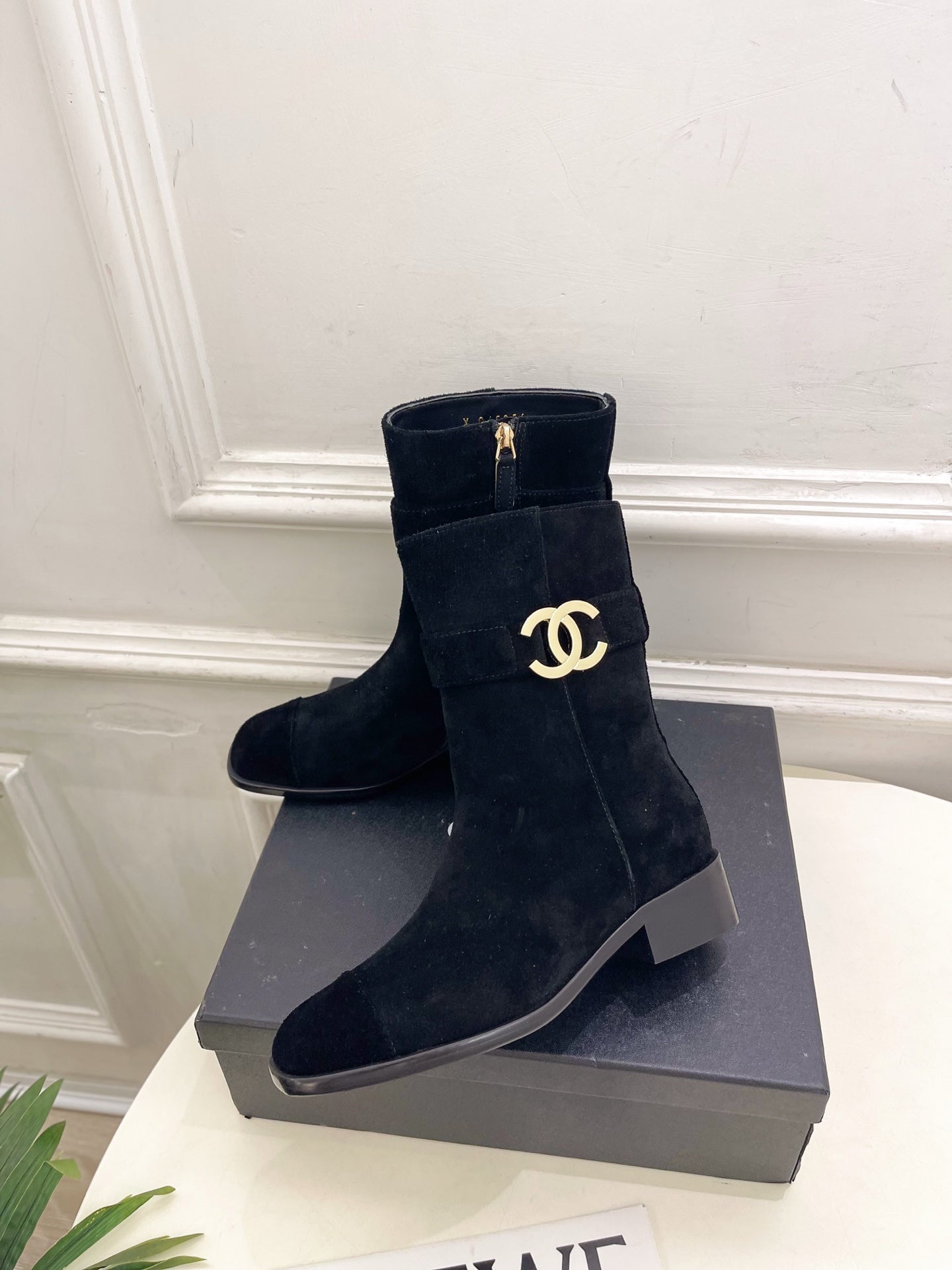 CC 26s Turn-Lock Ankle Boots Black Suede 946906