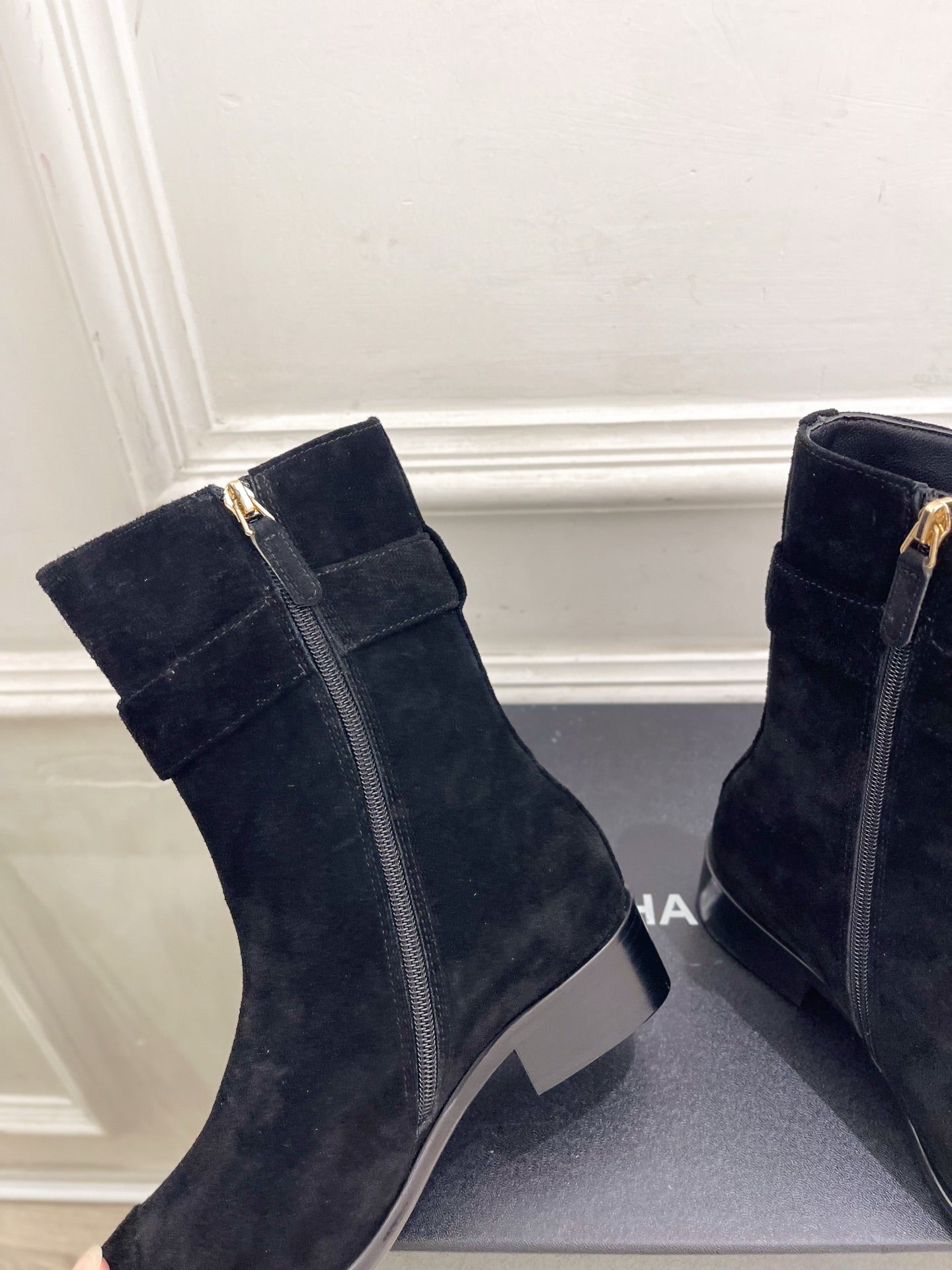 CC 26s Turn-Lock Ankle Boots Black Suede 946906