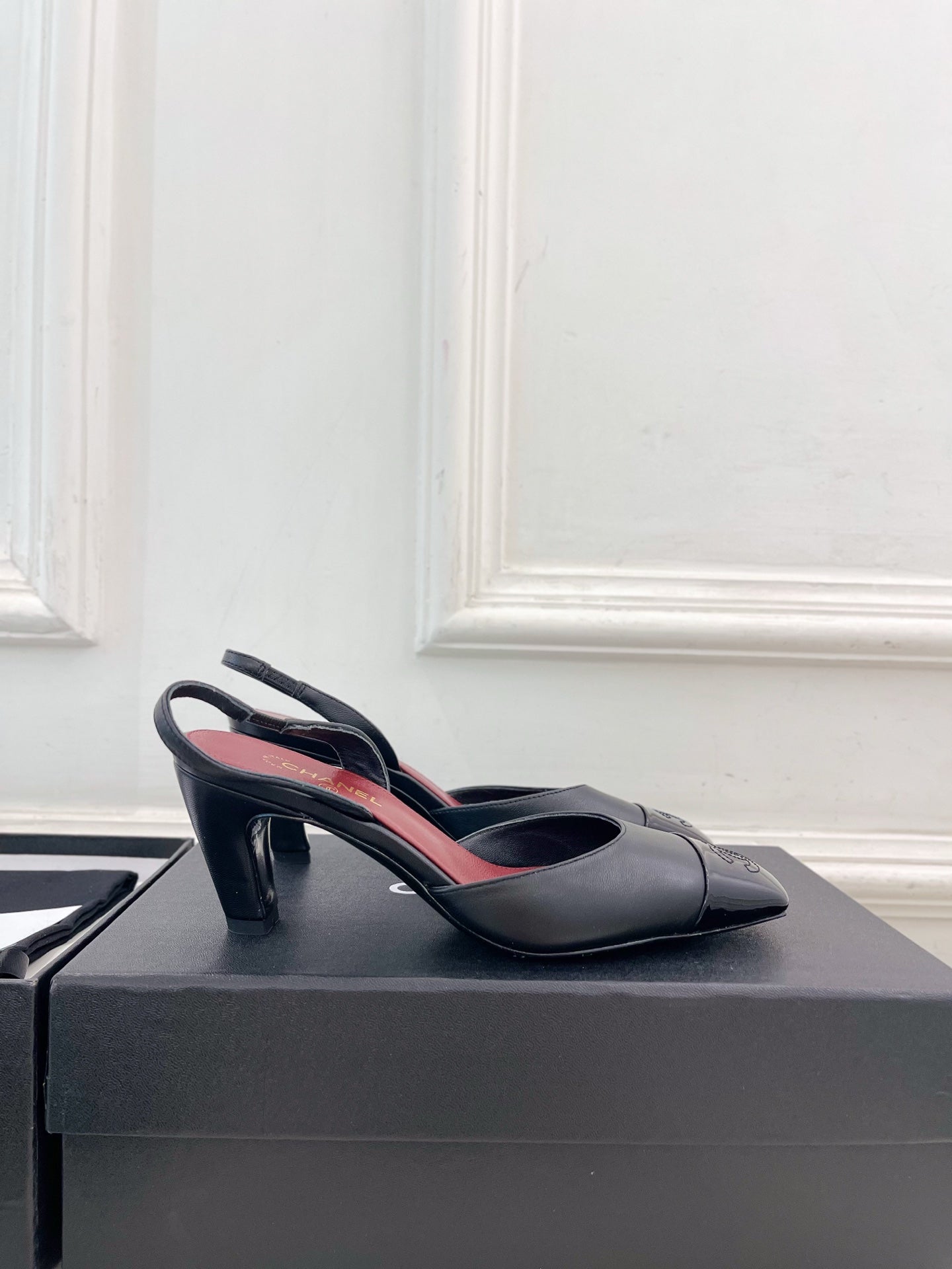 CC 26s Square Toe Slingback 6.5cm Black Leather 946907