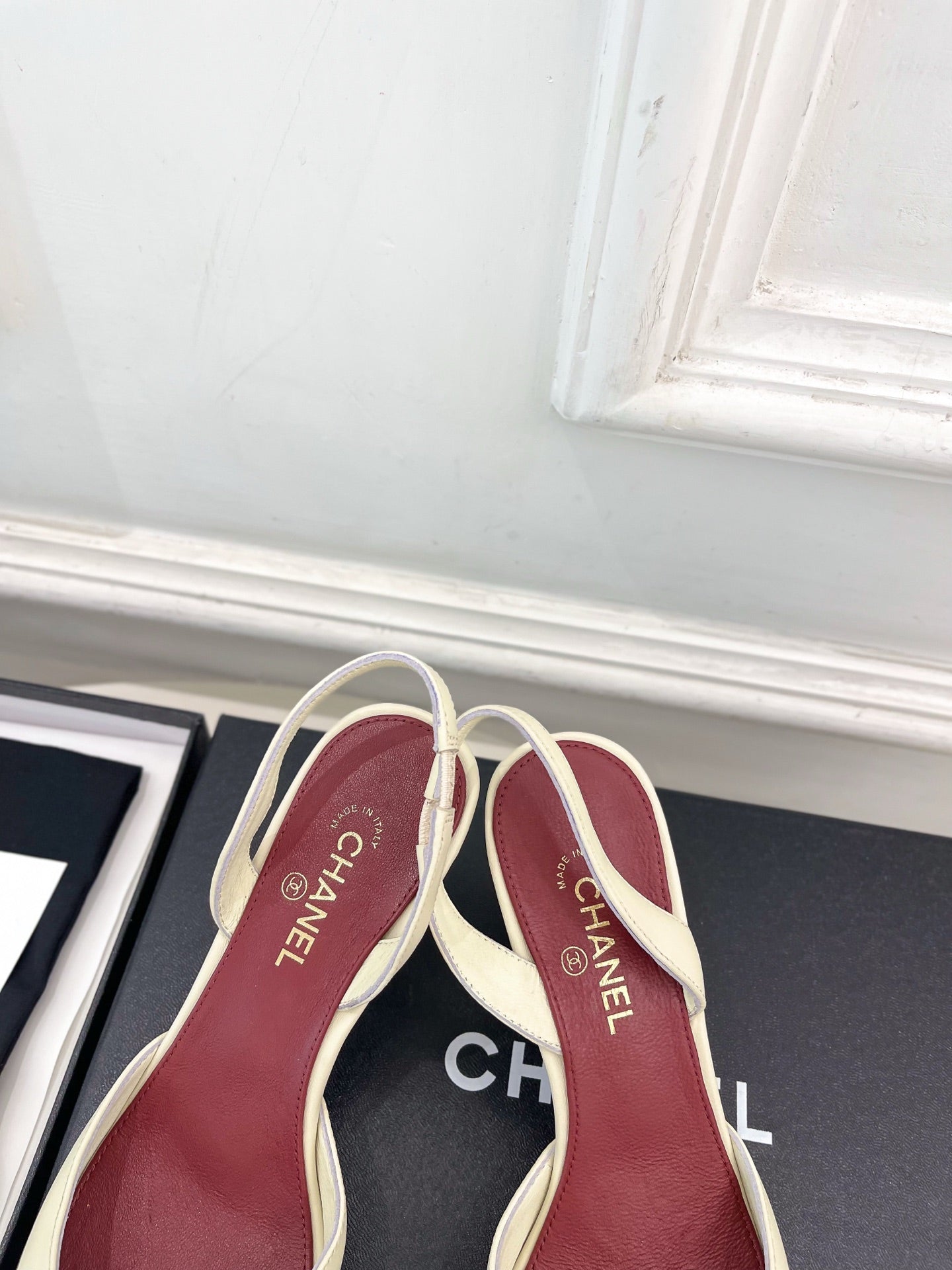 CC 26s Square Toe Slingback 6.5cm Black Cream Leather 946910