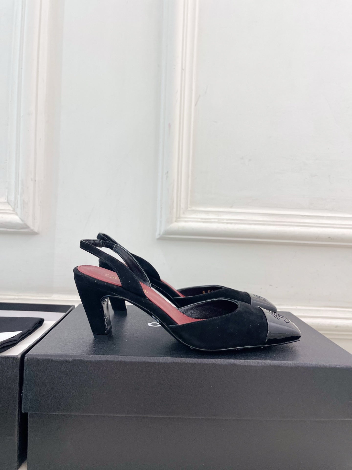 CC 26s Square Toe Slingback 6.5cm Black Suede Leather 946912