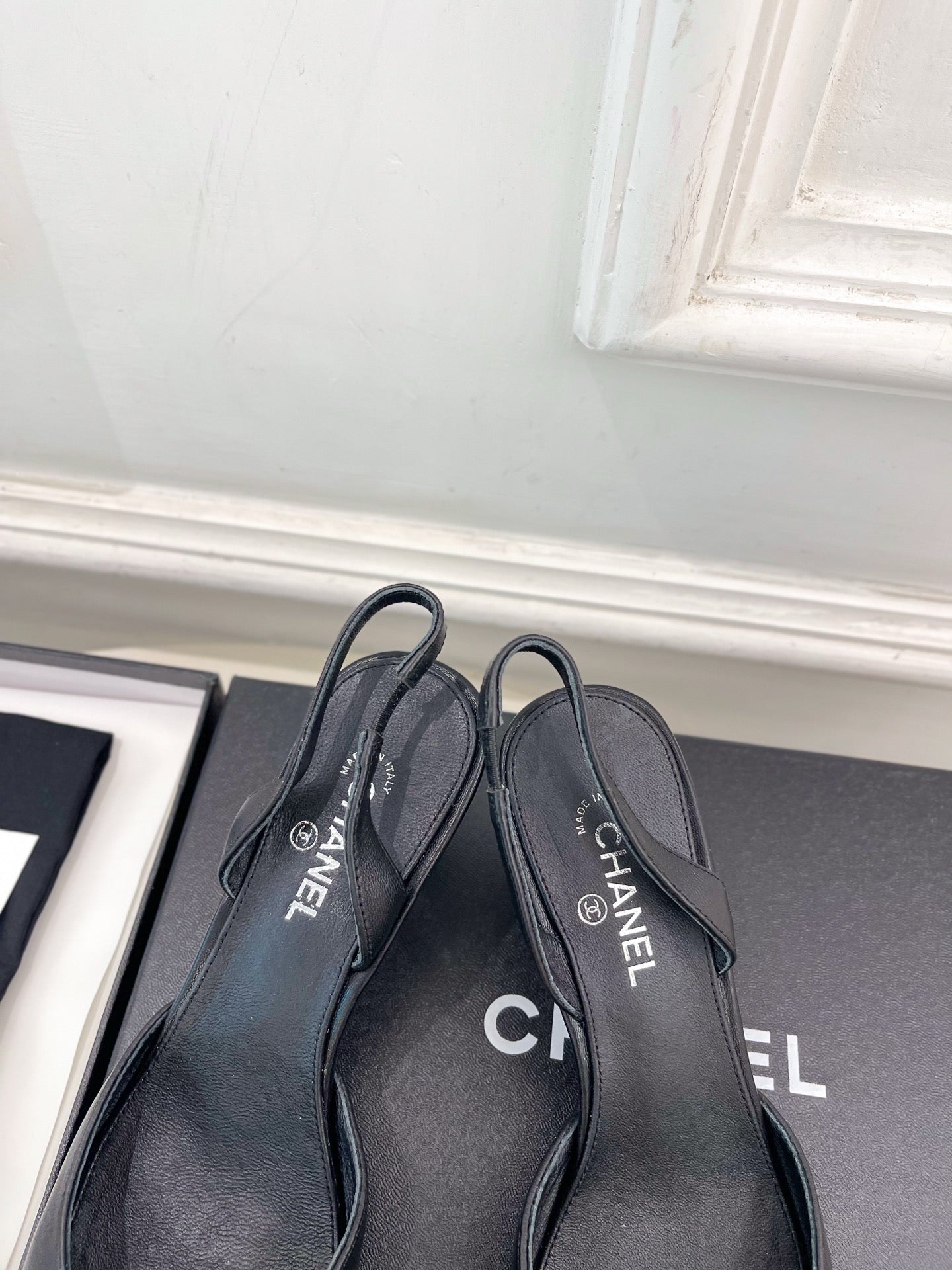 CC 26s Square Toe Slingback 6.5cm Sliver Black Leather 946914