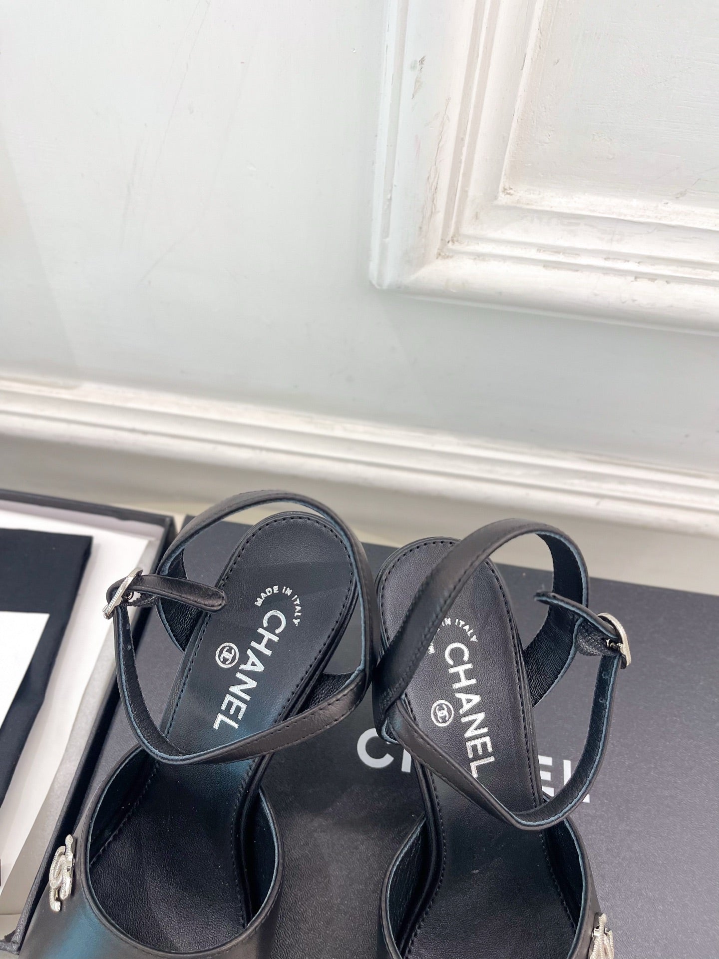 CC 26s Métiers d'Art Mary Jane Sandals 9cm Black Leather 946926