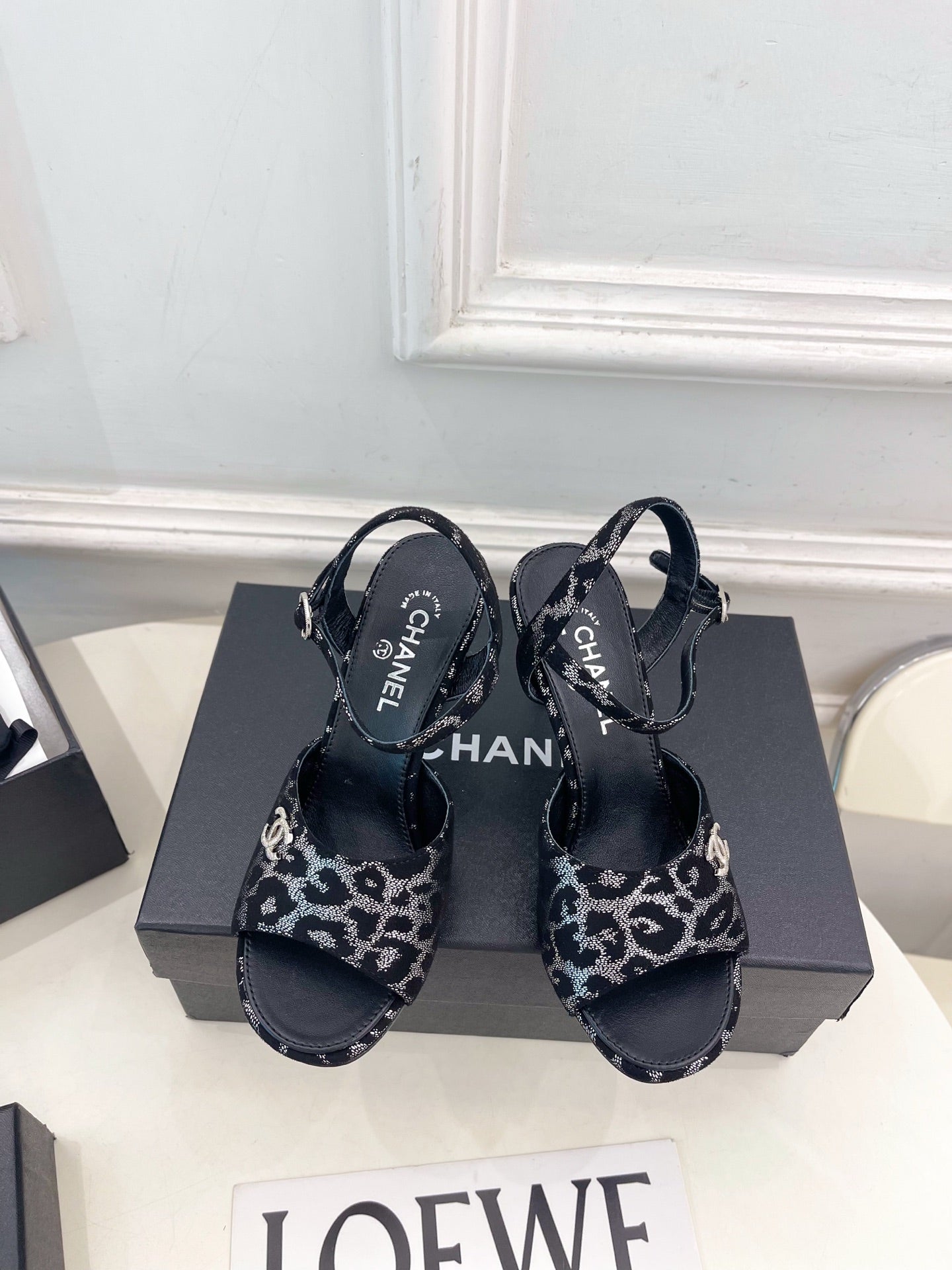CC 26s Métiers d'Art Mary Jane Sandals 9cm Sliver Leopard Glitter Fabric Leather 946928