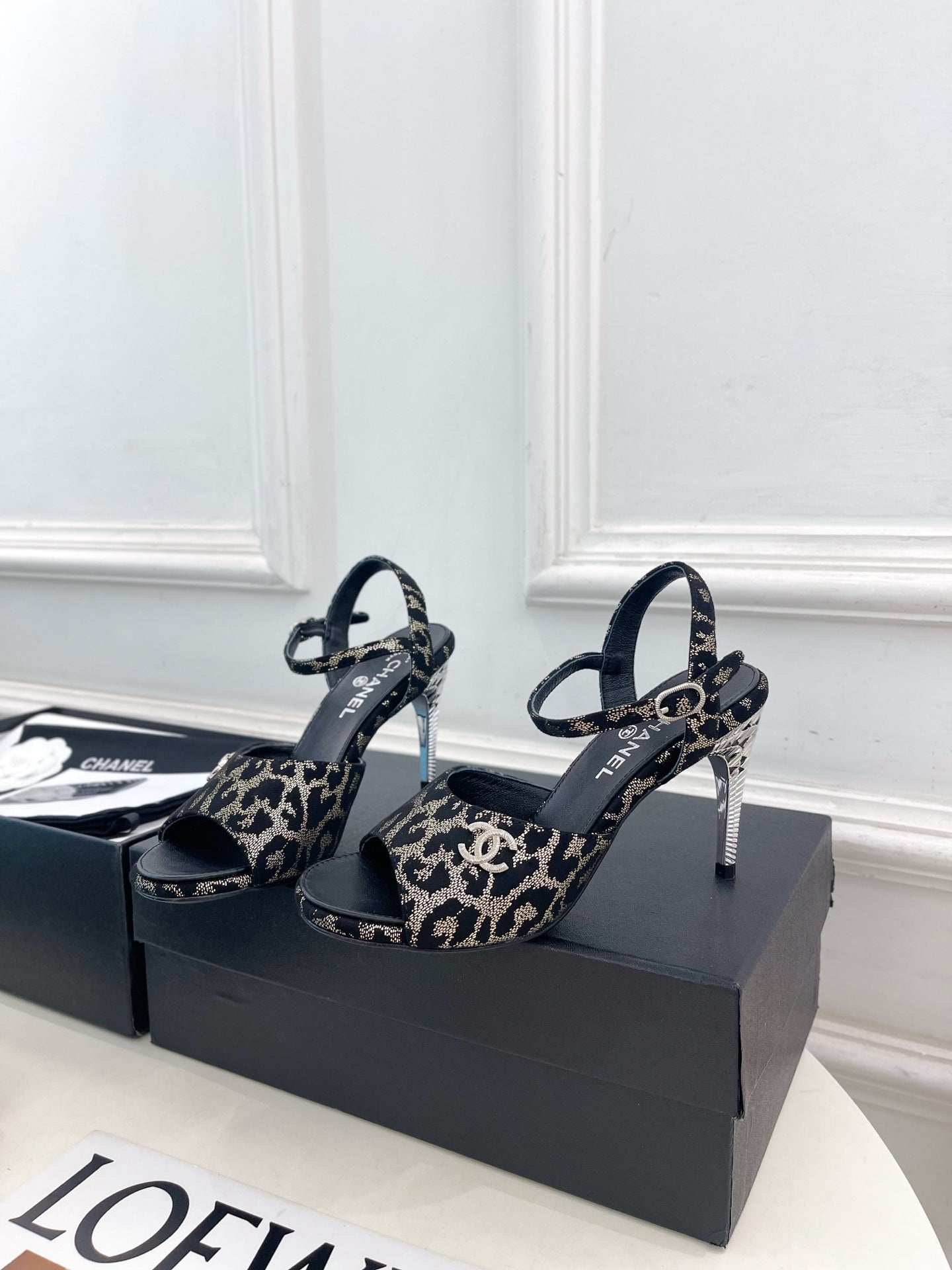 CC 26s Métiers d'Art Mary Jane Sandals 9cm Black Leopard Glitter Fabric Leather 946930