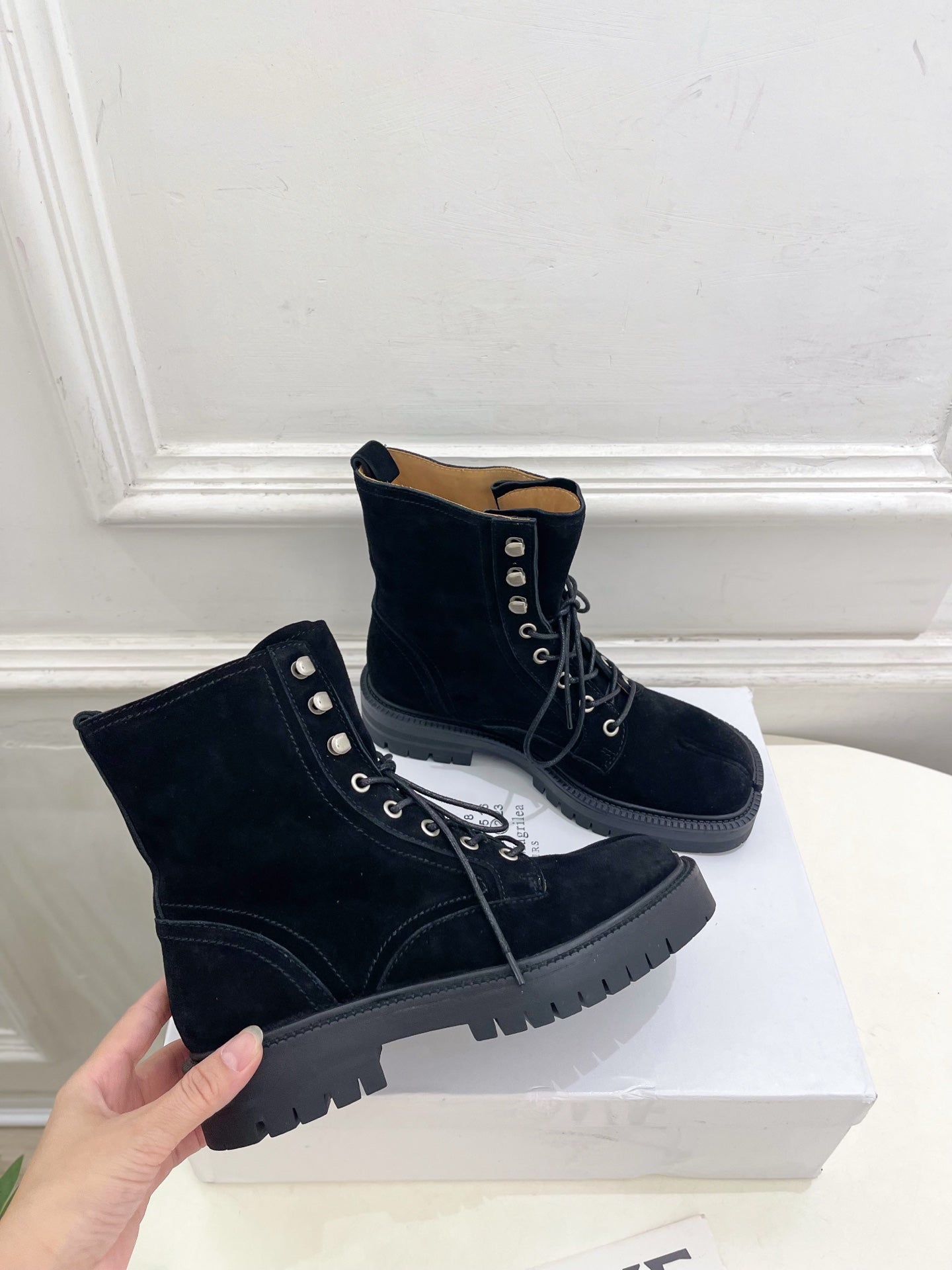 MM Tabi Lace Up Boots Black Suede 112263