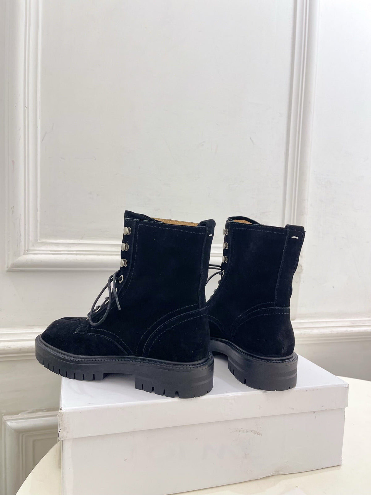 MM Tabi Lace Up Boots Black Suede 112263