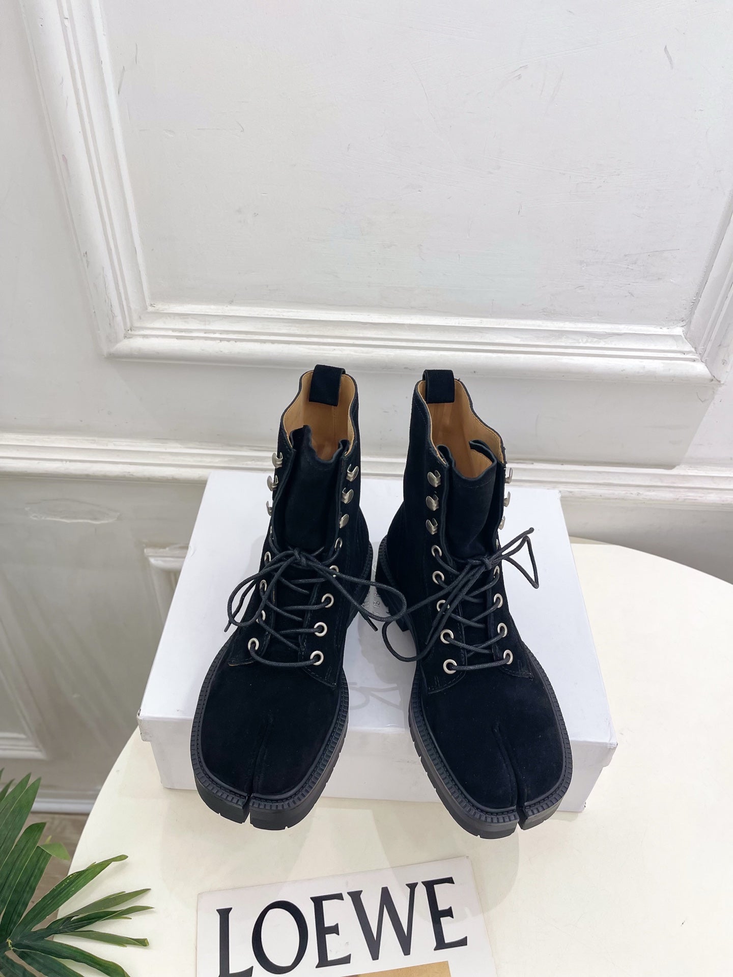 MM Tabi Lace Up Boots Black Suede 112263