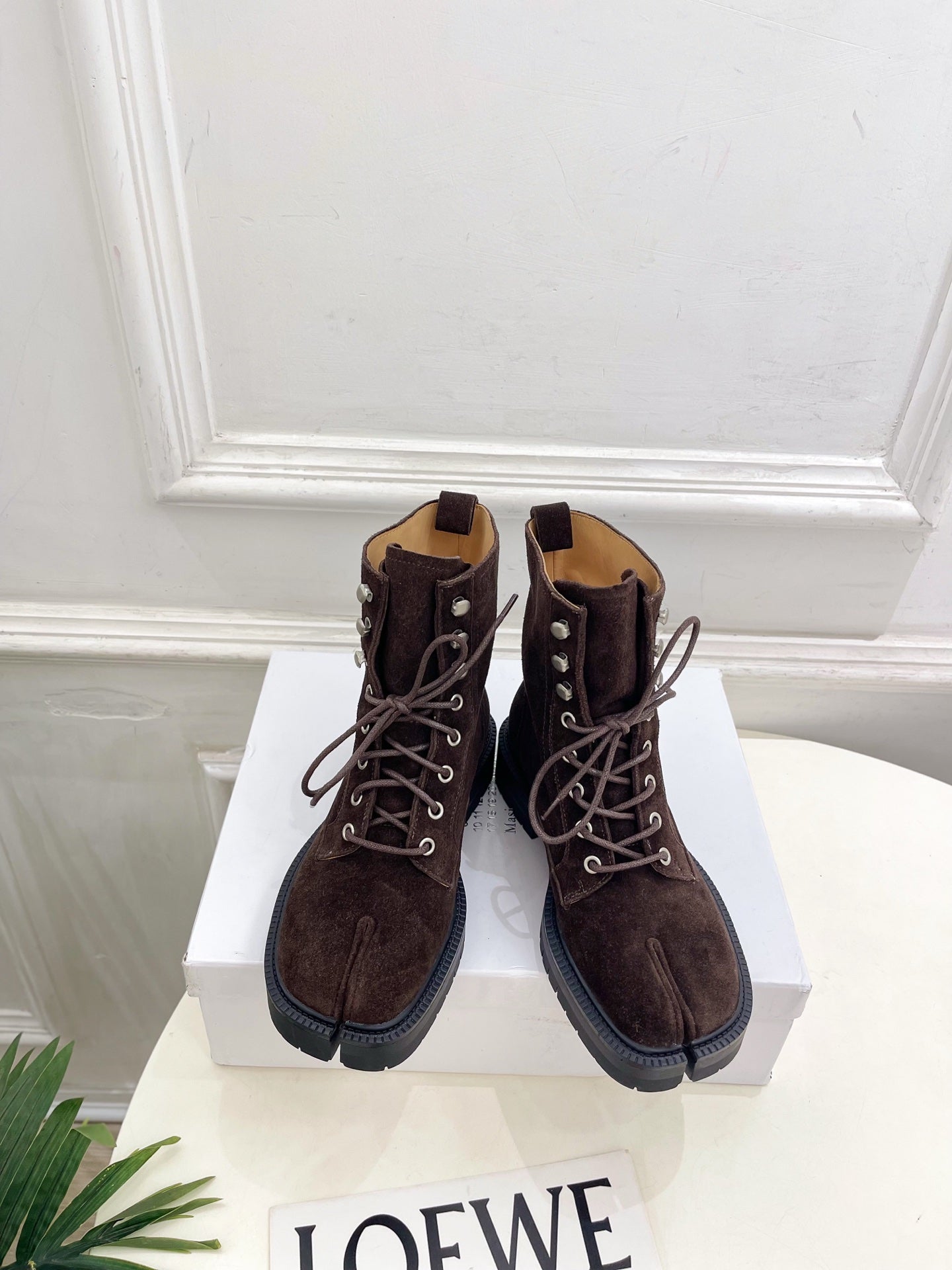 MM Tabi Lace Up Boots Dark Brown Suede 112264