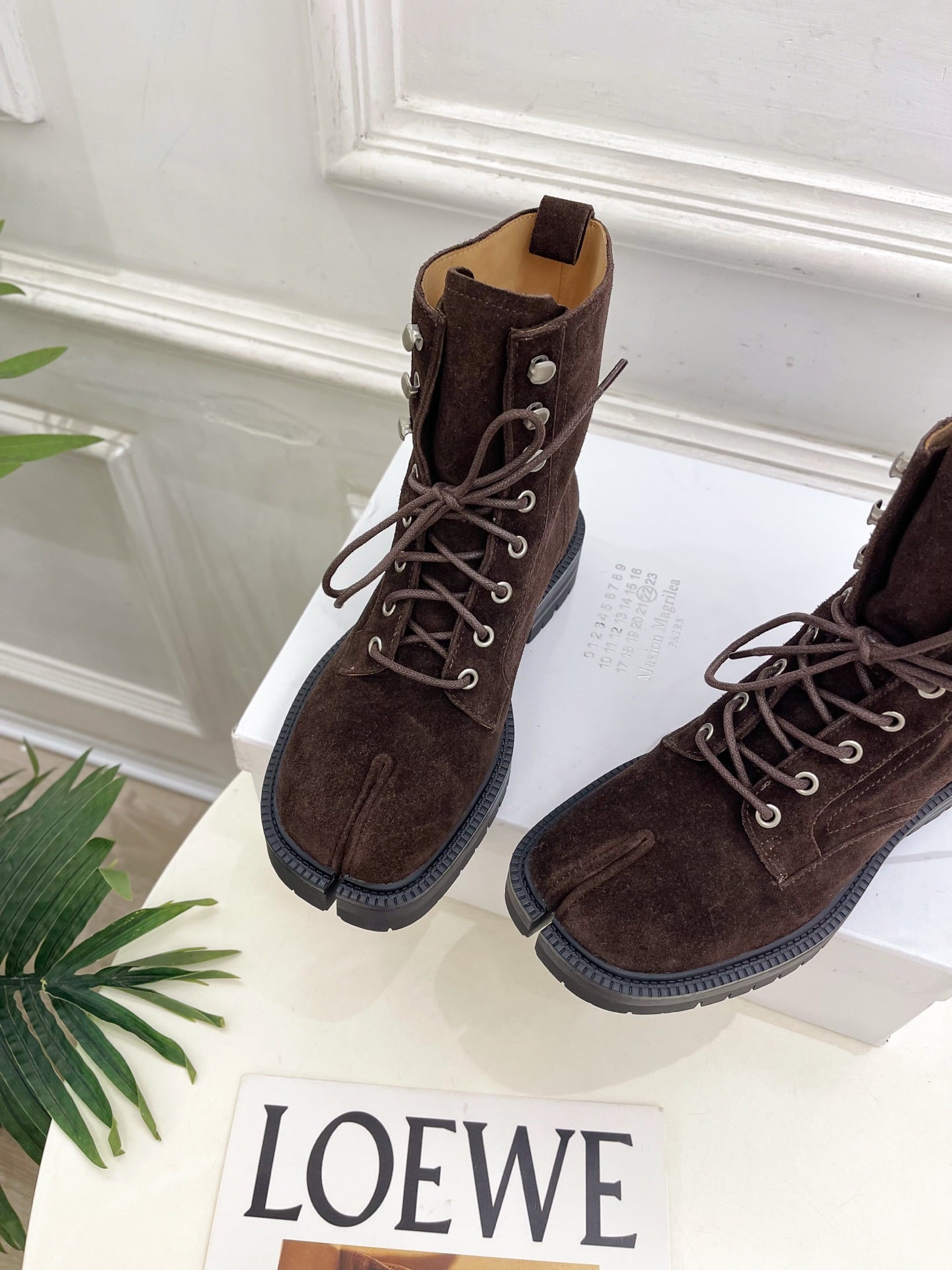 MM Tabi Lace Up Boots Dark Brown Suede 112264