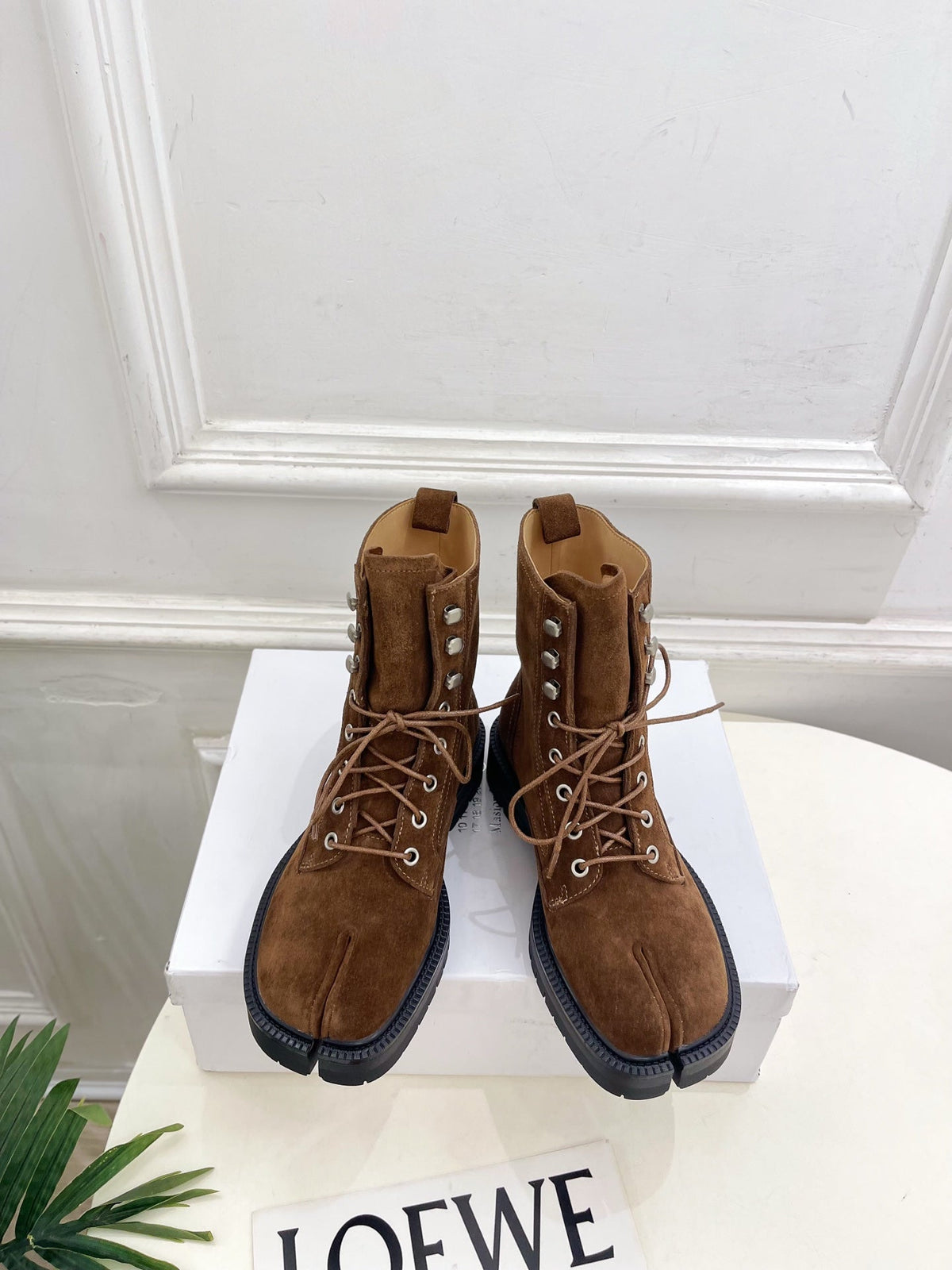 MM Tabi Lace Up Boots Tan Suede 112265