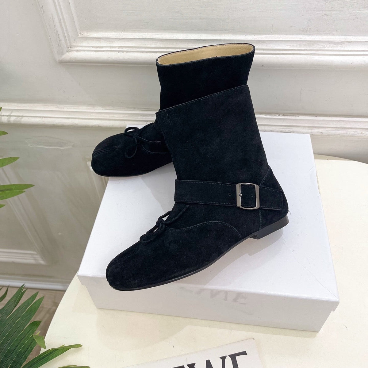 MM Tabi Ankle Boots Black Suede 112266