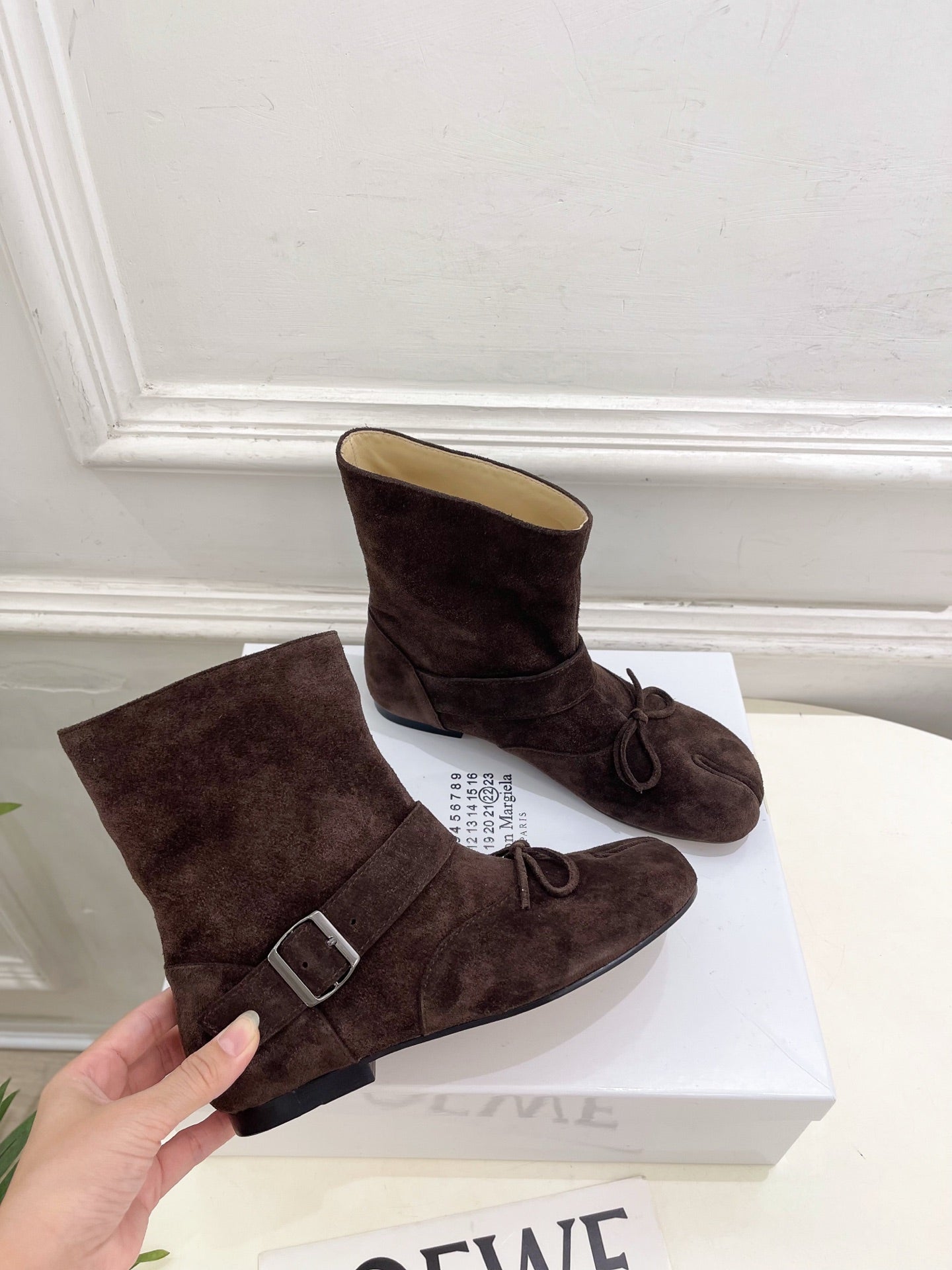 MM Tabi Ankle Boots Dark Brown Suede 112267