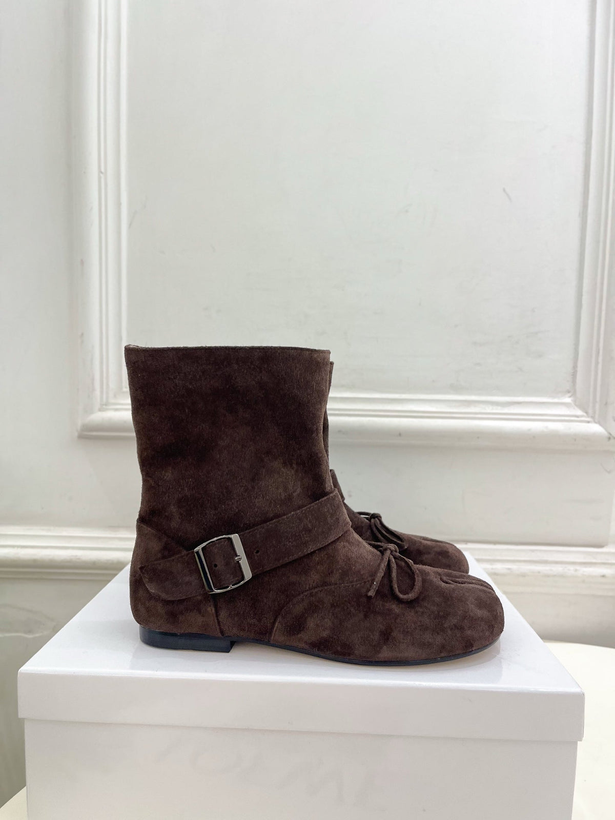 MM Tabi Ankle Boots Dark Brown Suede 112267