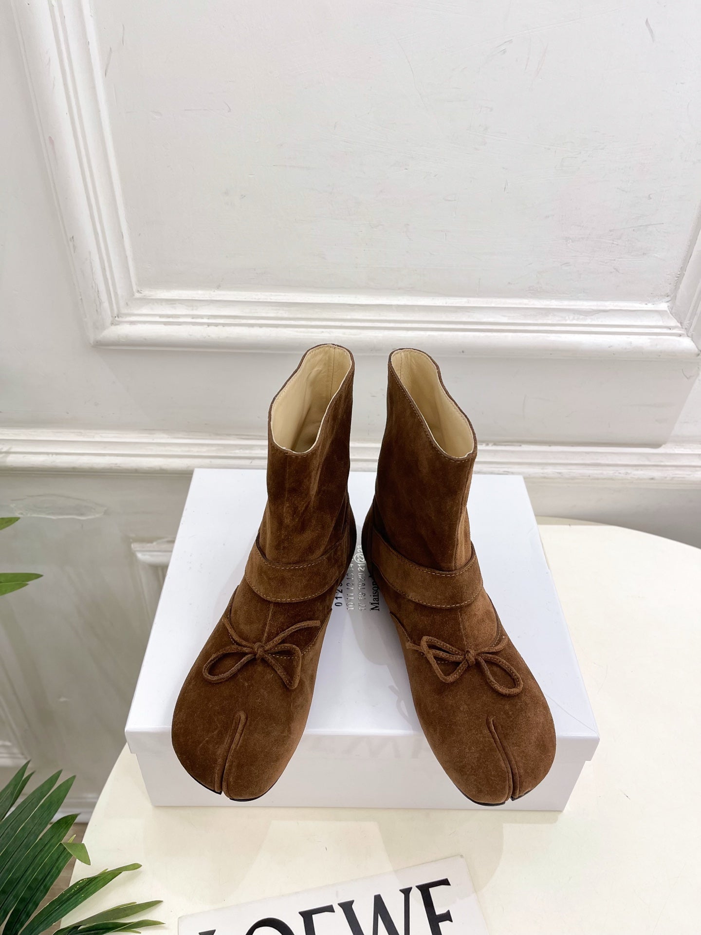 MM Tabi Ankle Boots Tan Suede 112268