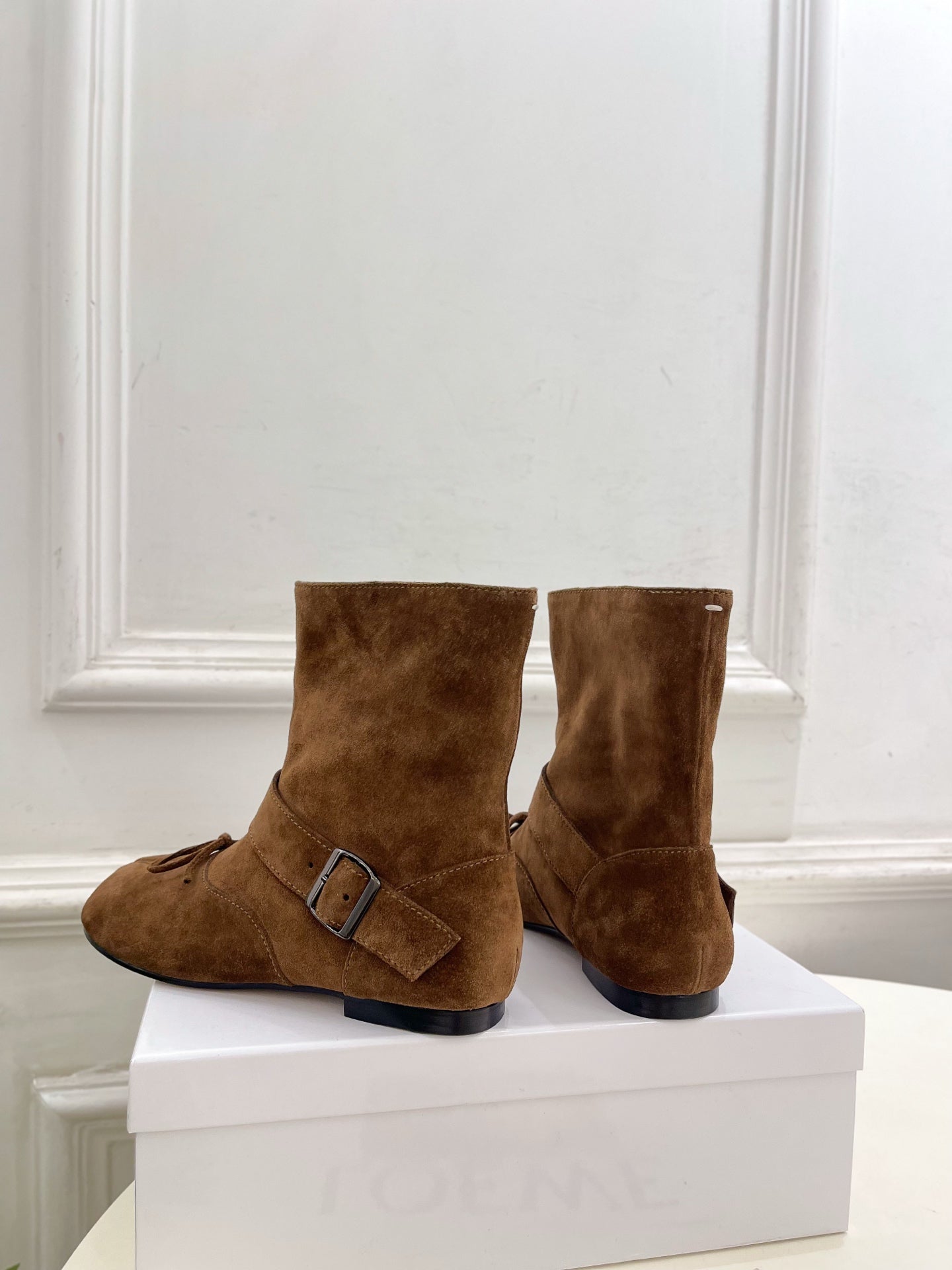 MM Tabi Ankle Boots Tan Suede 112268
