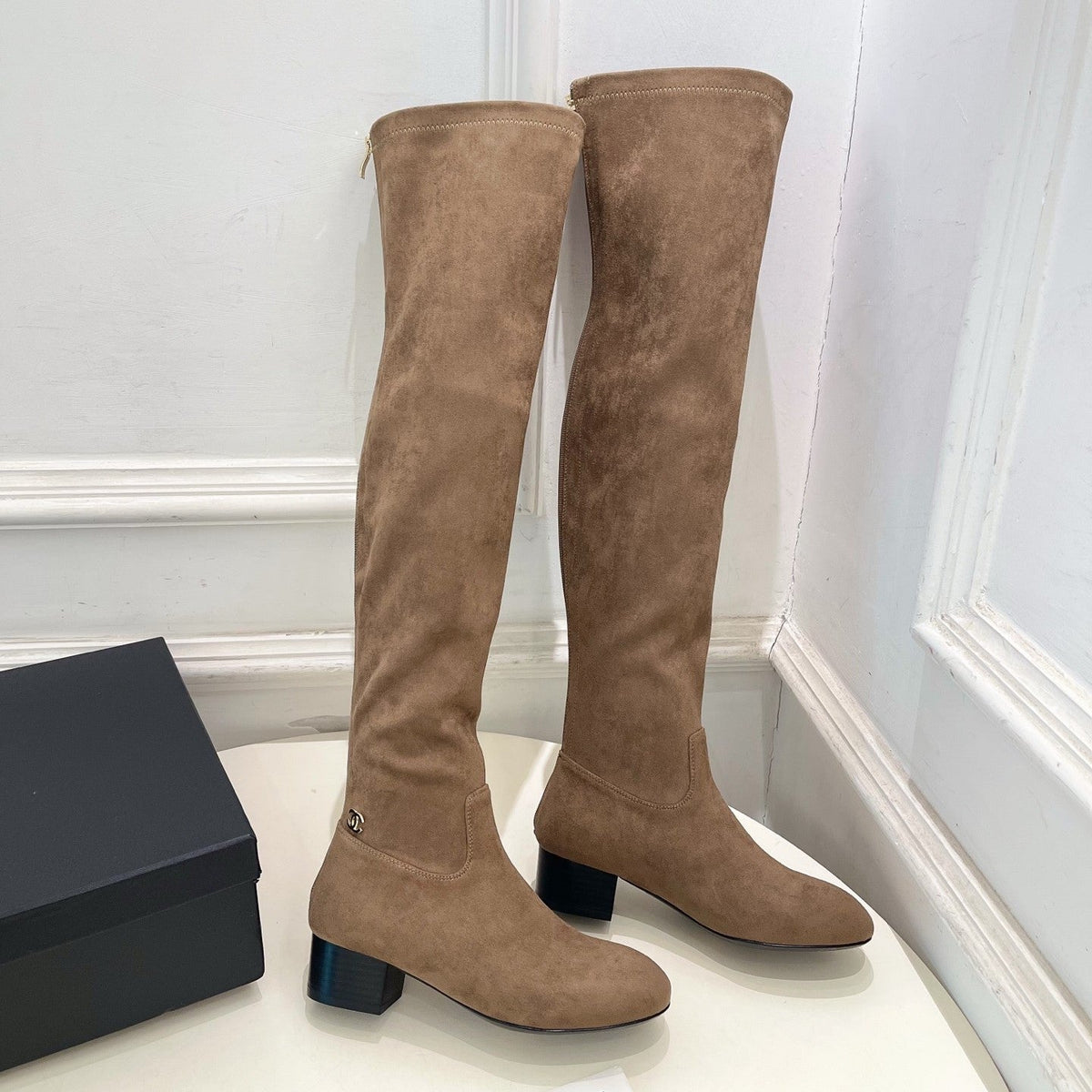 CC 26S Logo Overtheknee Boots 4cm Beige Suede 111845