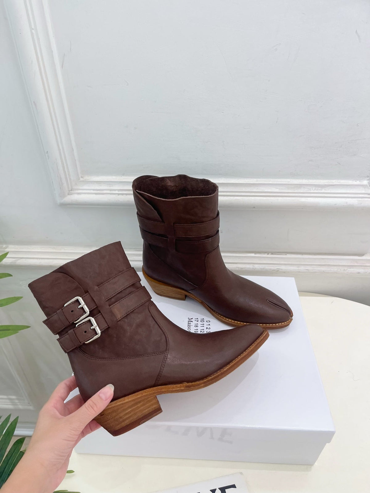 MM Tabi Ankle Boots Dark Brown Smooth Leather 112287