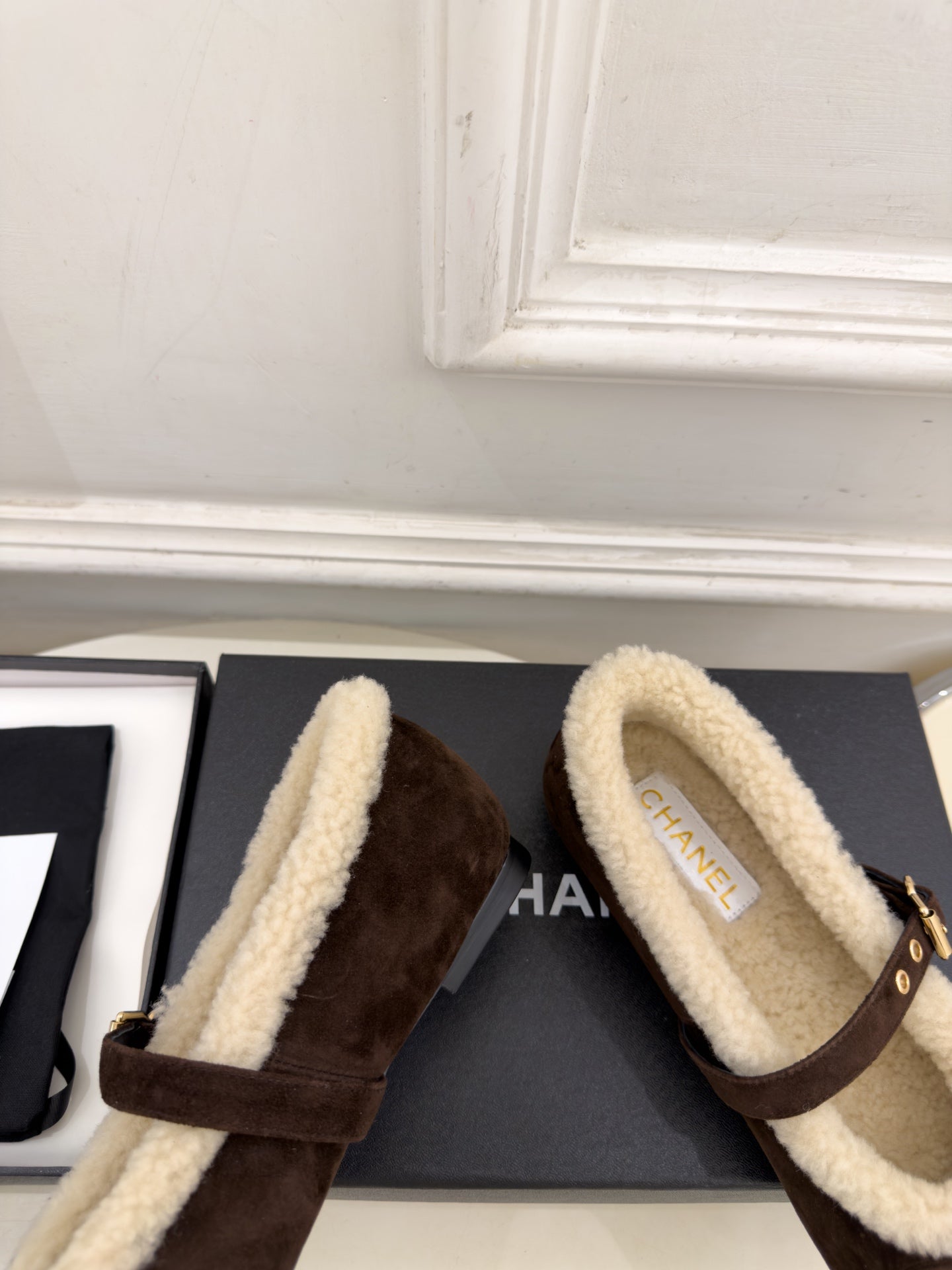 CC 26s Mary Jane Black Suede Shearling 111928