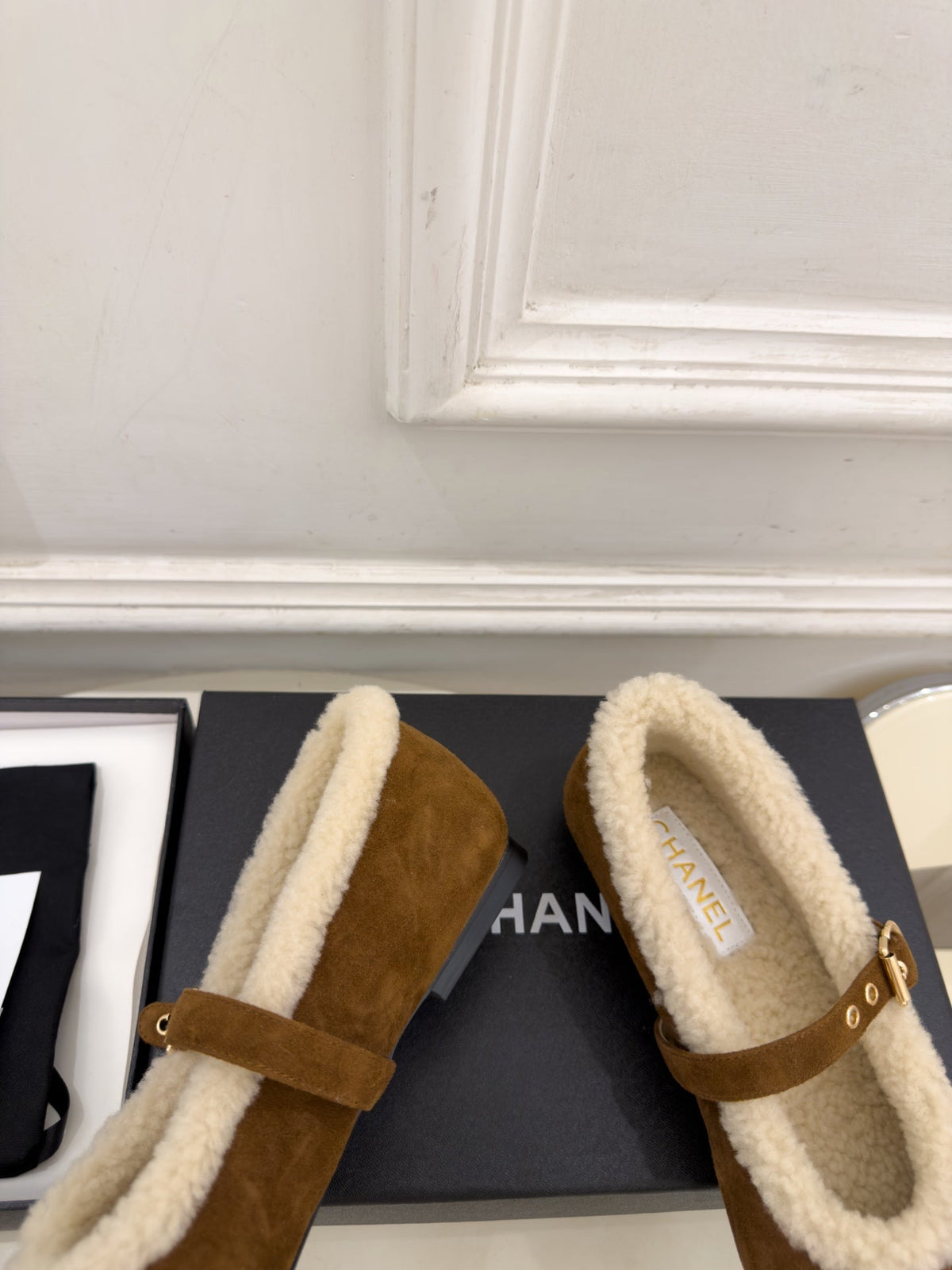 CC 26s Mary Jane Dark Brown Suede Shearling 111929