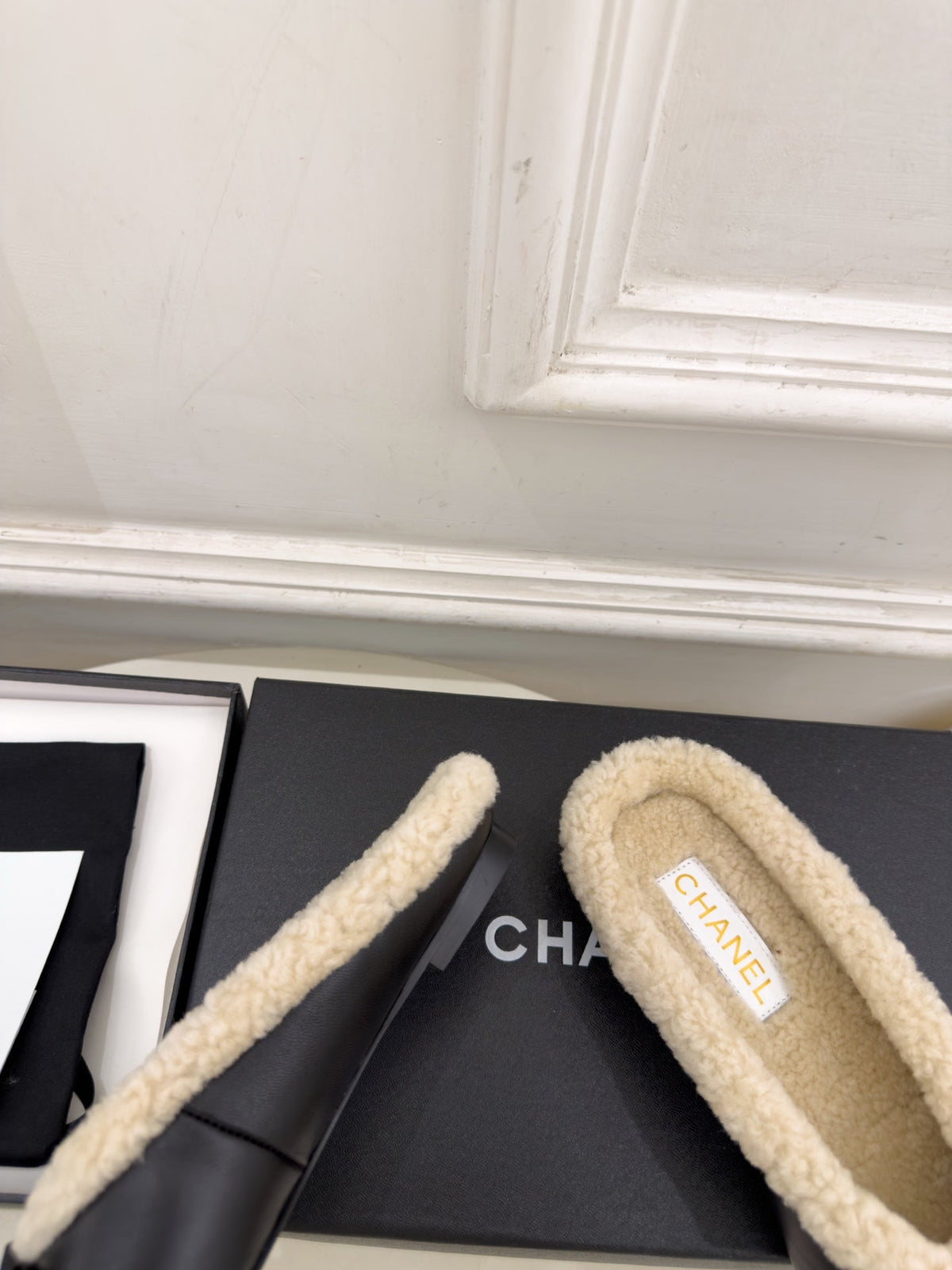 CC 26s Mules Black Sheepskin Shearling 111931