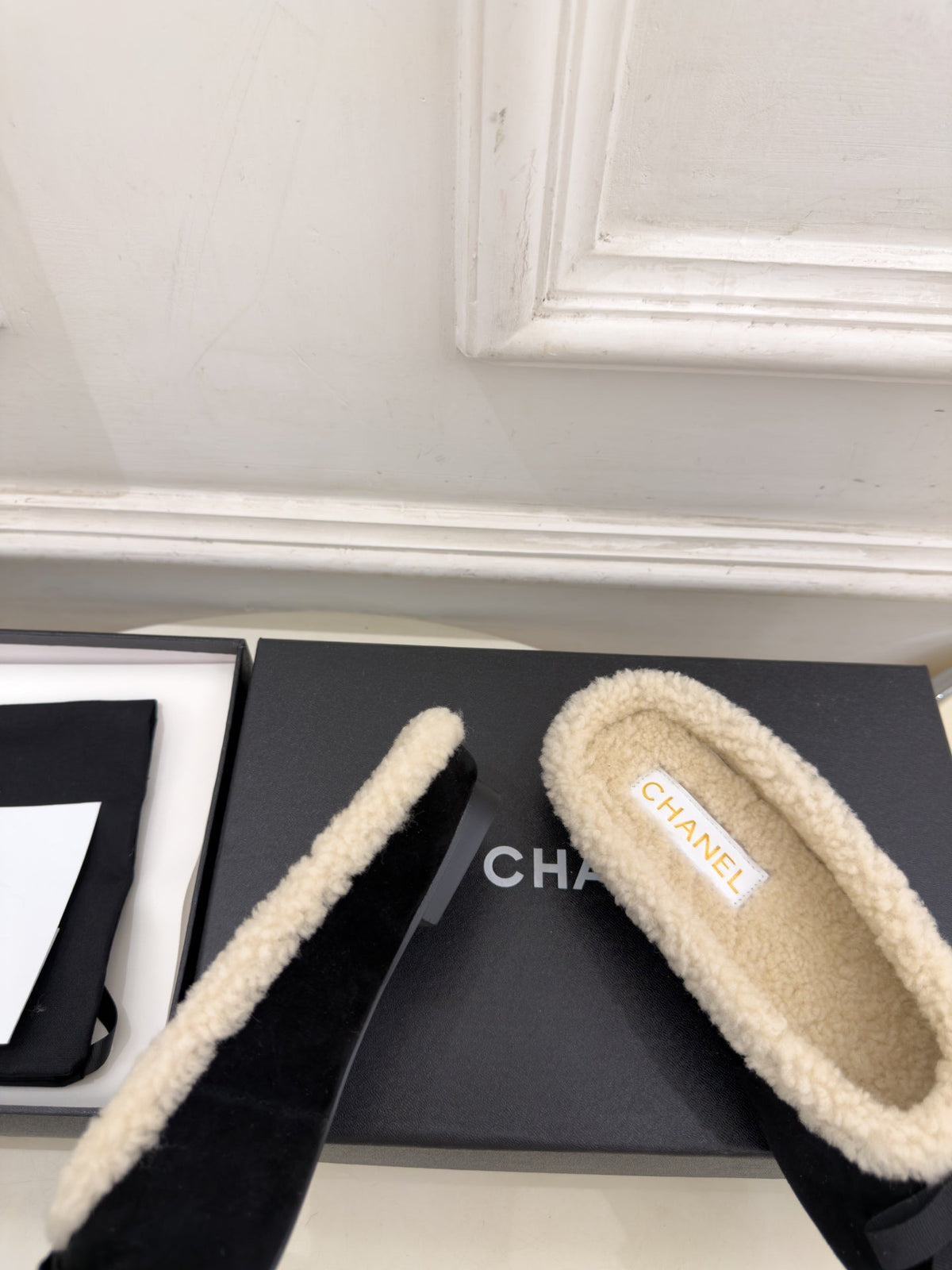 CC 26s Mules Black Shearling 111934