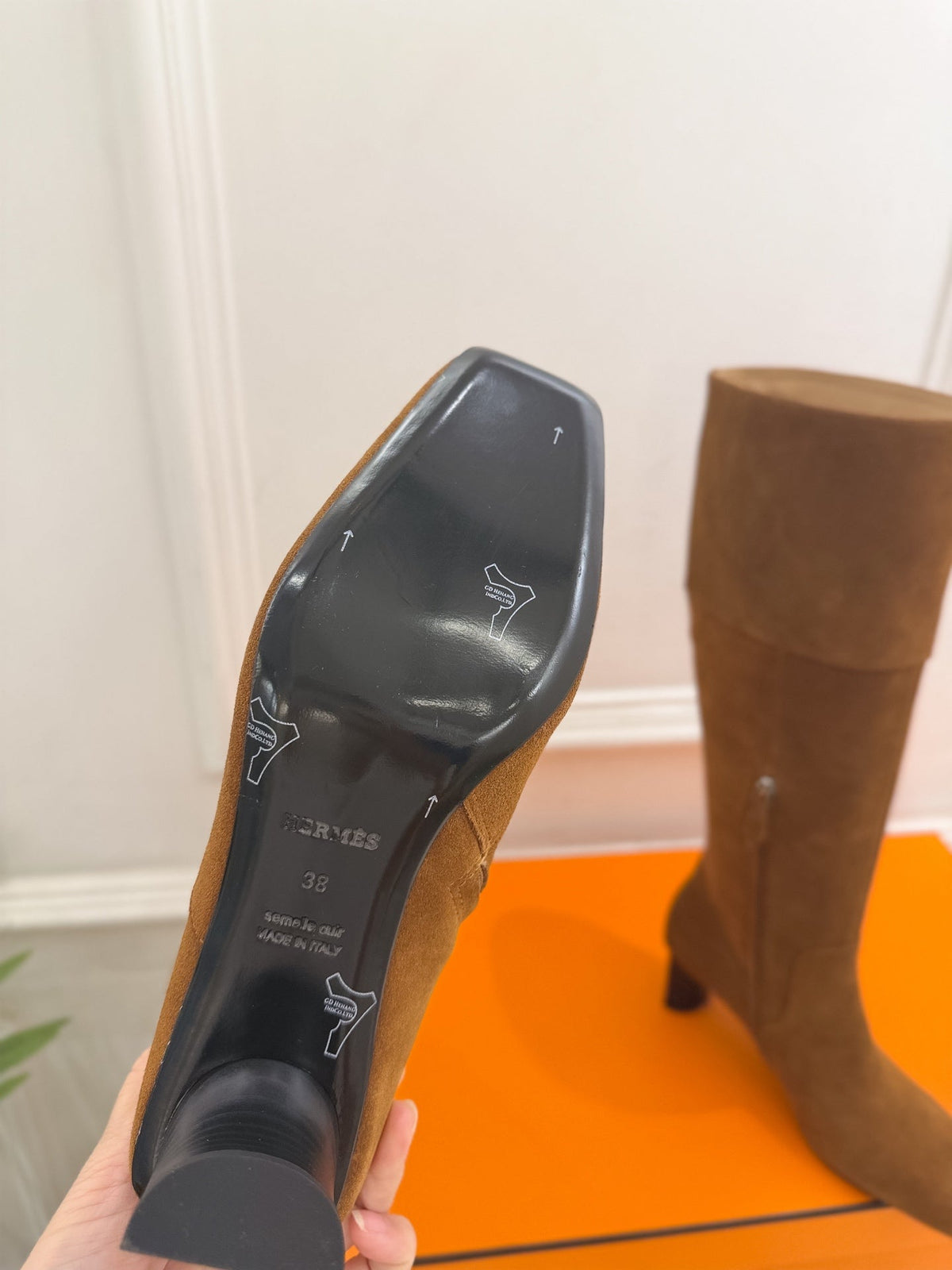 HM 26s Knee High Boots Tan Suede 112131