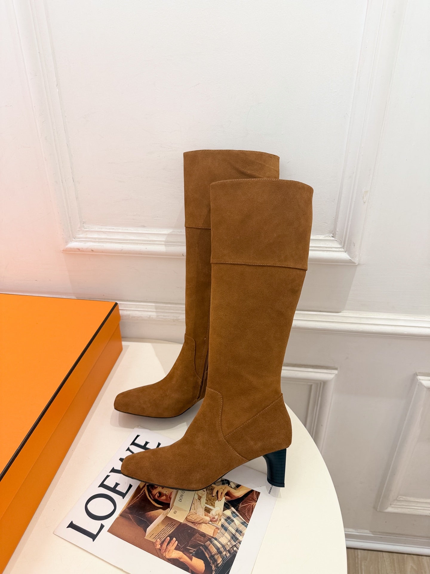 HM 26s Knee High Boots Tan Suede 112131