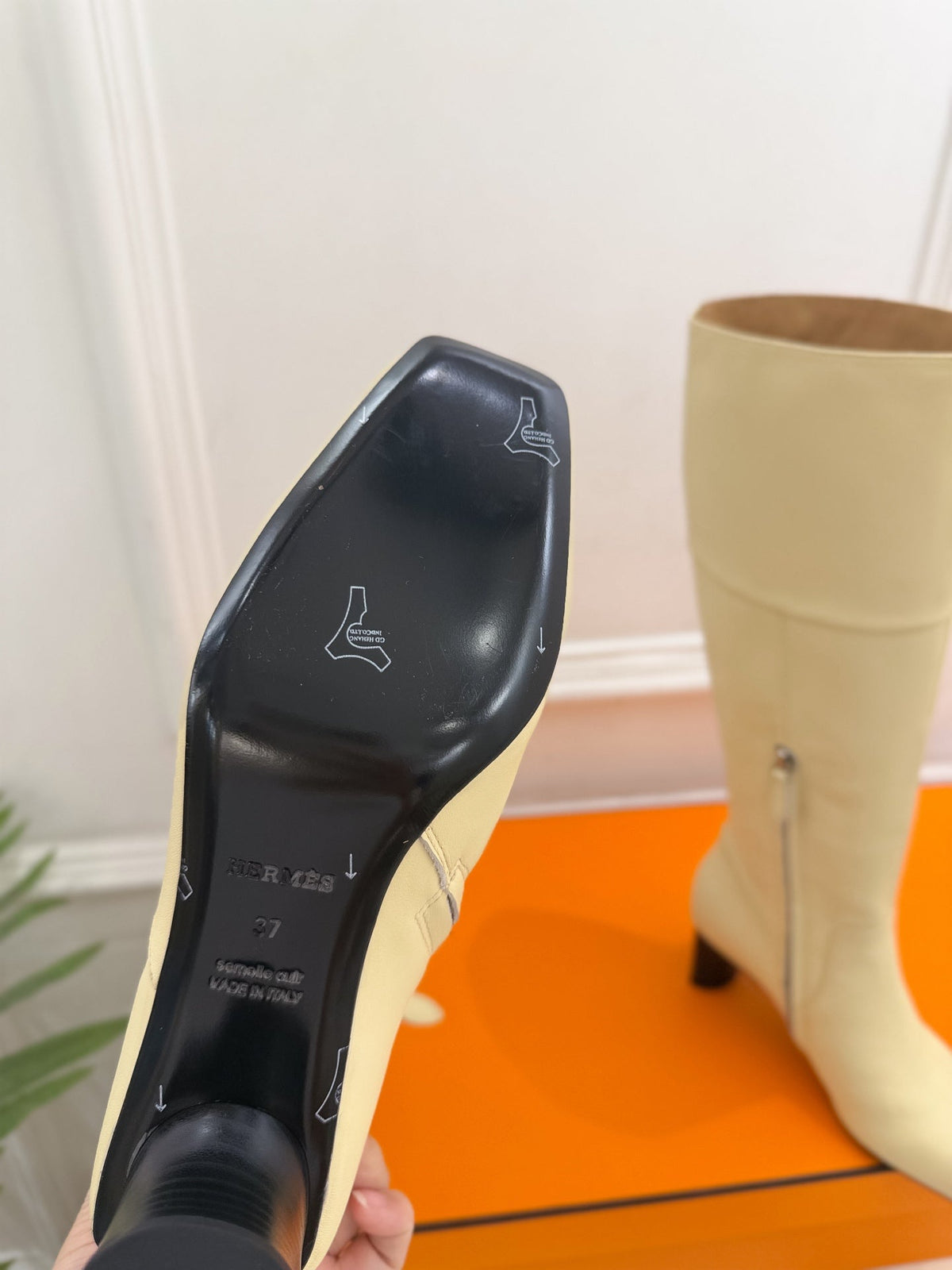 HM 26s Knee High Boots Beige Smooth Leather 112134