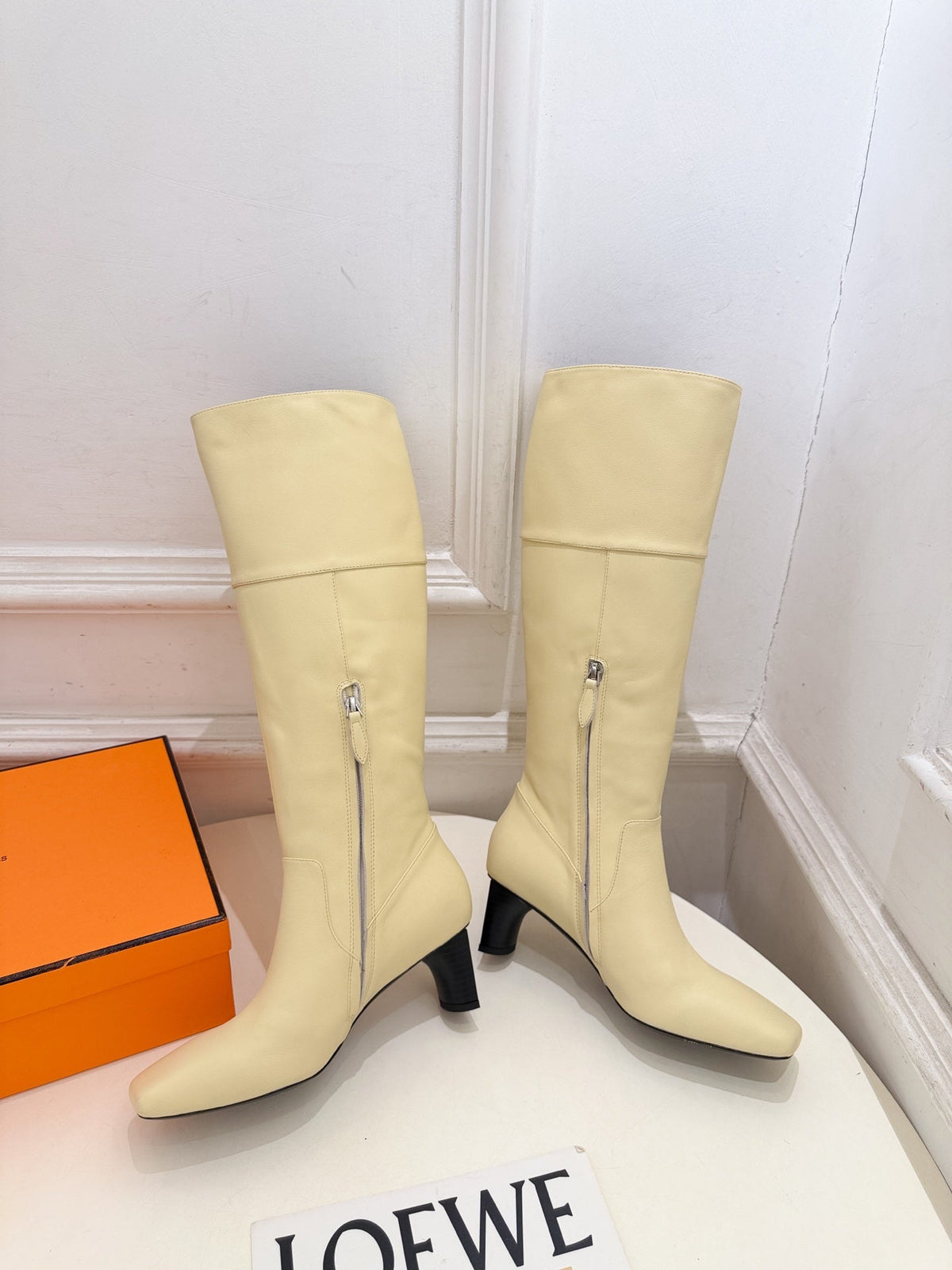 HM 26s Knee High Boots Beige Smooth Leather 112134