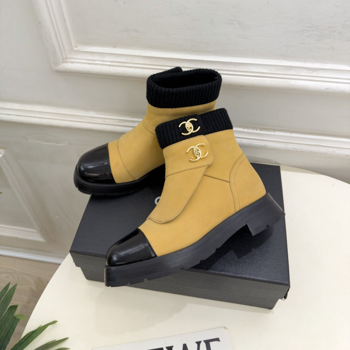 CC 26s Ankle Boots Yellow/Black Suede/Knit 164809