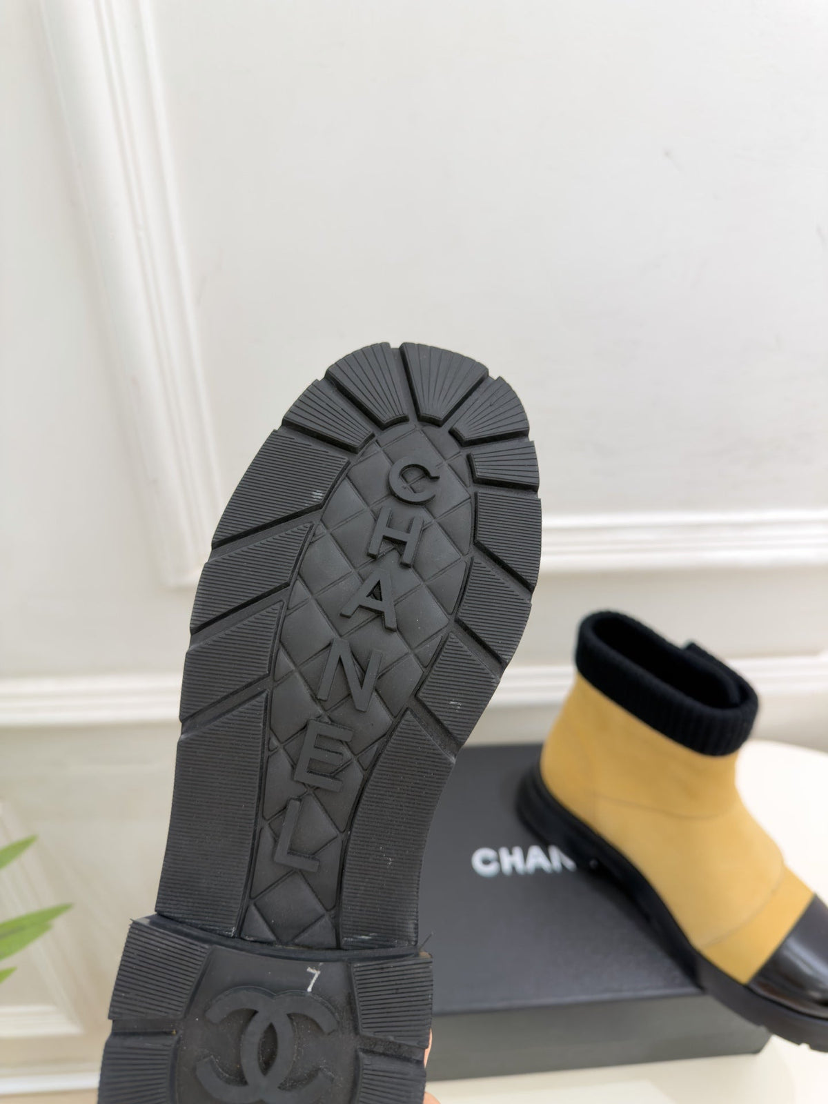 CC 26s Ankle Boots Yellow/Black Suede/Knit 164809