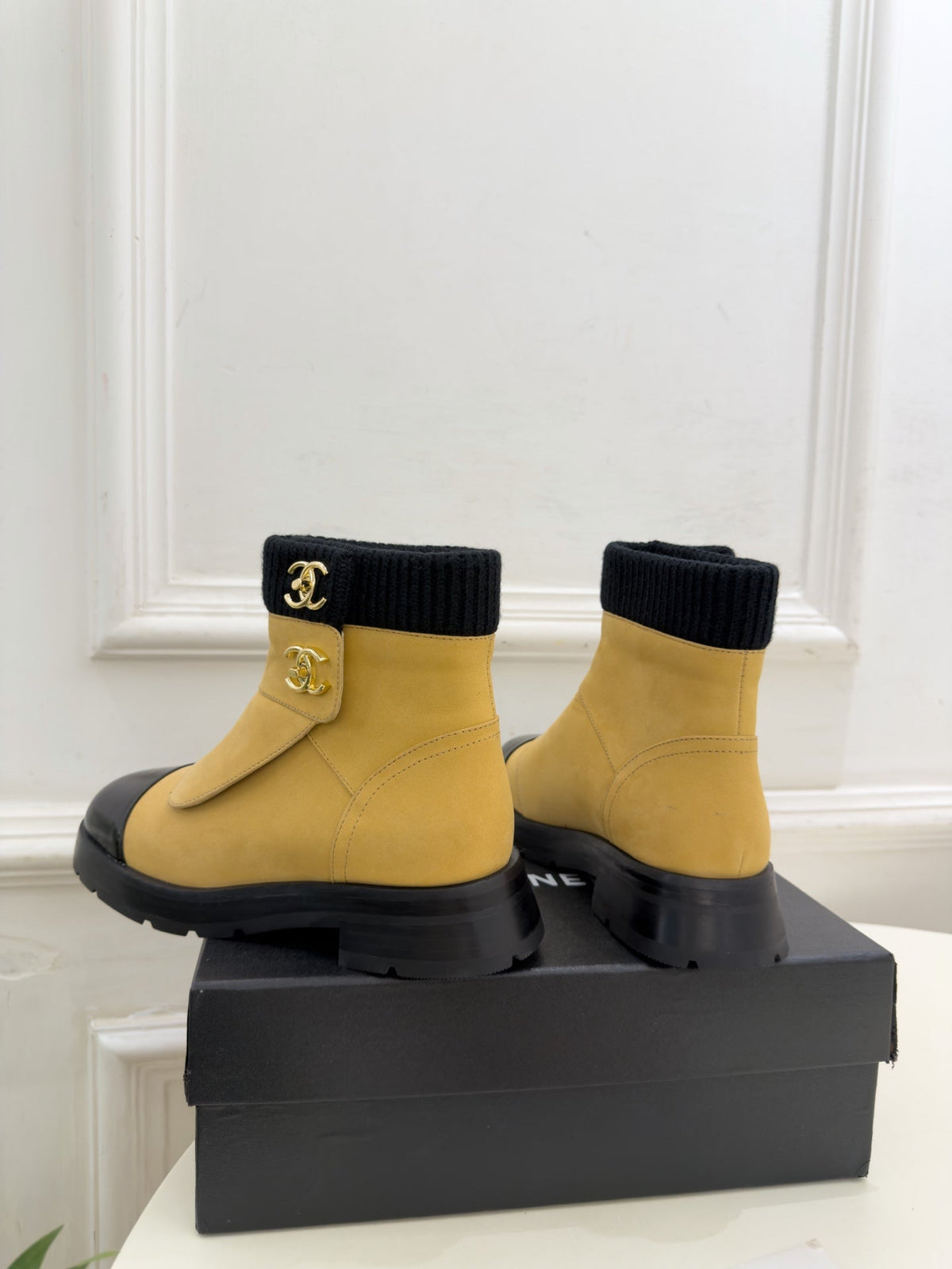 CC 26s Ankle Boots Yellow/Black Suede/Knit 164809
