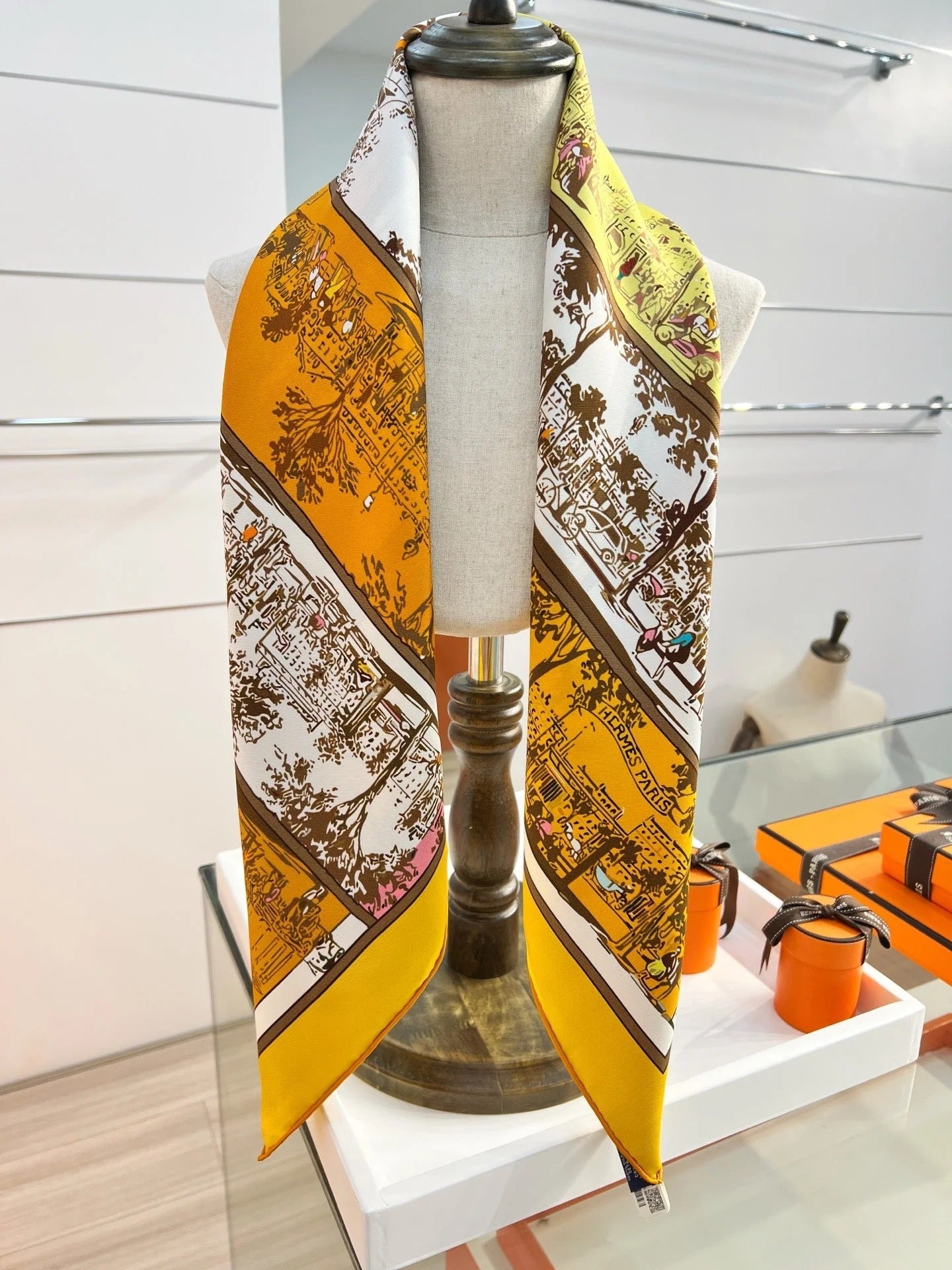 HM 26s Knitting Scarf 90 Yellow Brown Colorful Mulberry Silk 147544