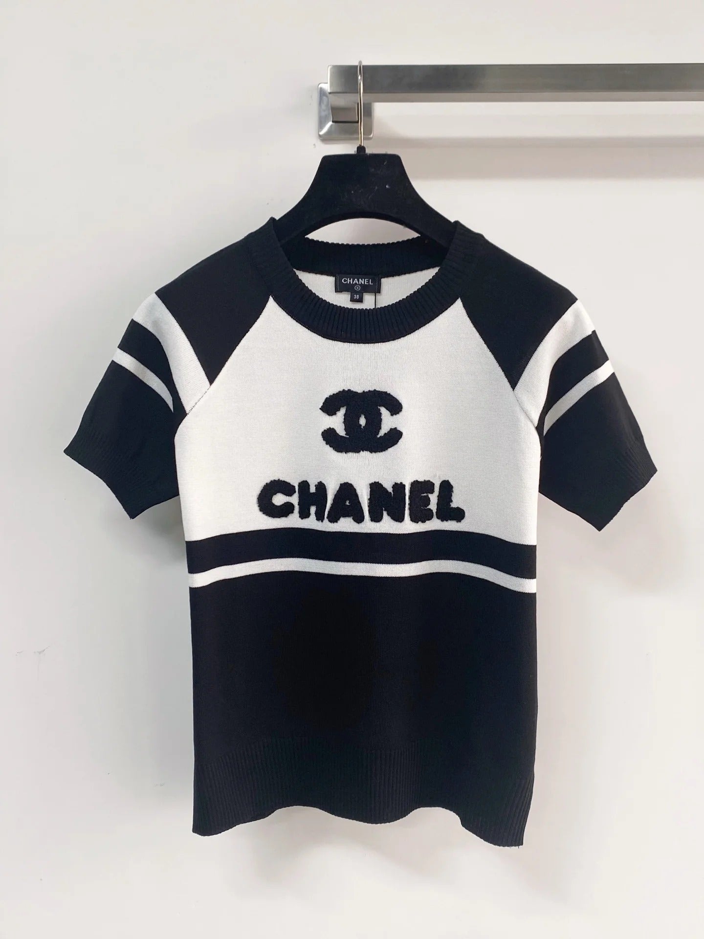 Chanel 2026 Short-Sleeve Shirt Pink Black White Wool Cashmere