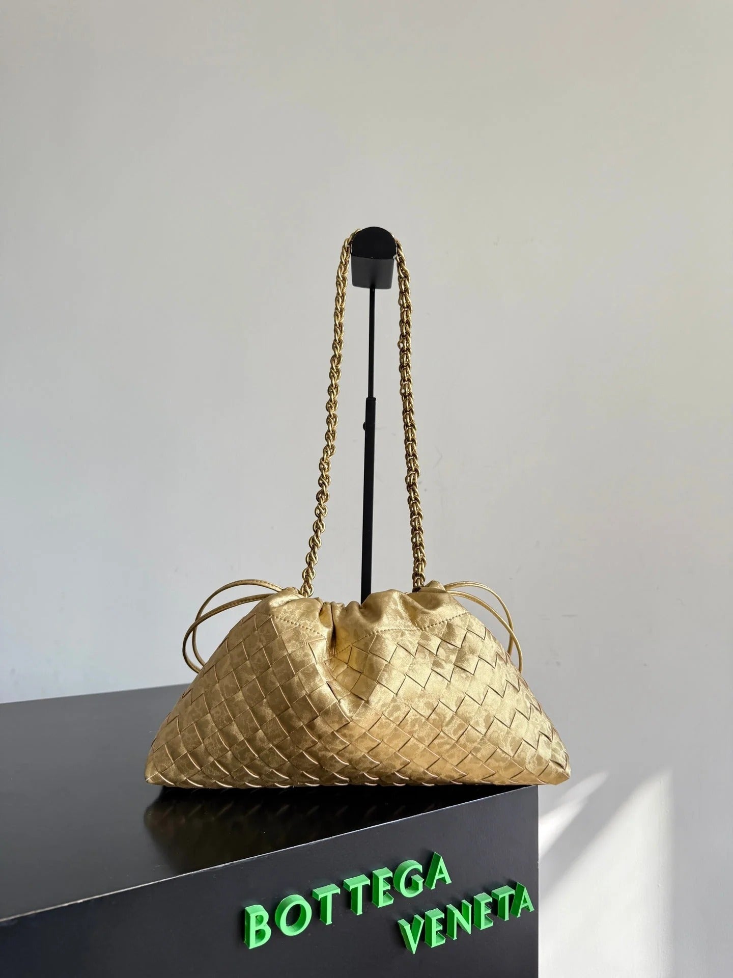 Bottega Veneta 2026 Dustbag 33cm Gold Intrecciato Lamina Satin Leather 137019