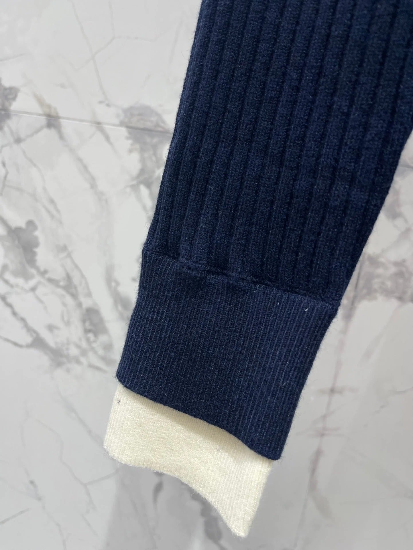 MIUMIU SWEATER STYLE 141