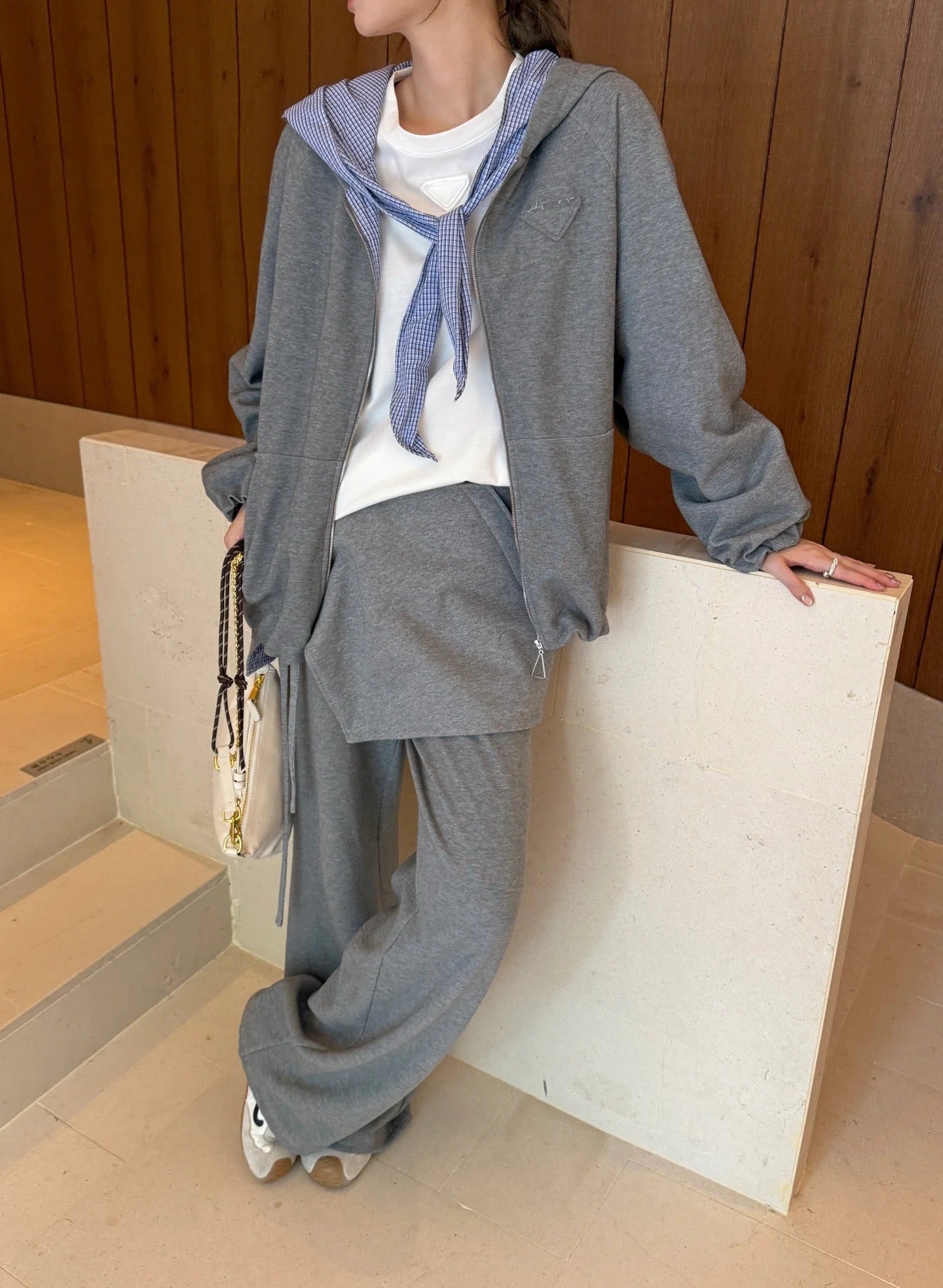 PRADA SWEATSHIRT AND SWEATPANTS SET STYLE 202