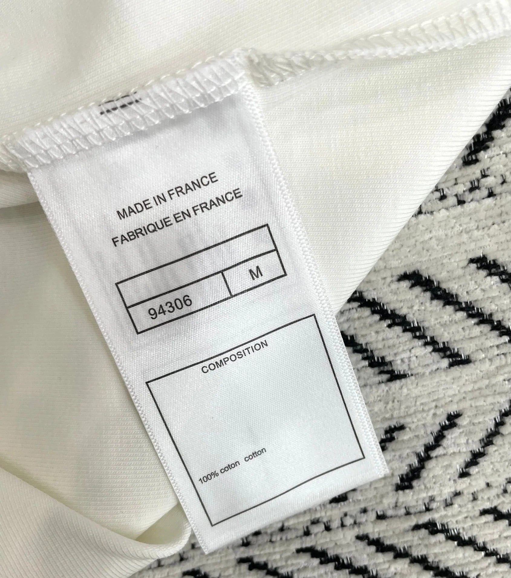 CHANEL T-SHIRT STYLE 77