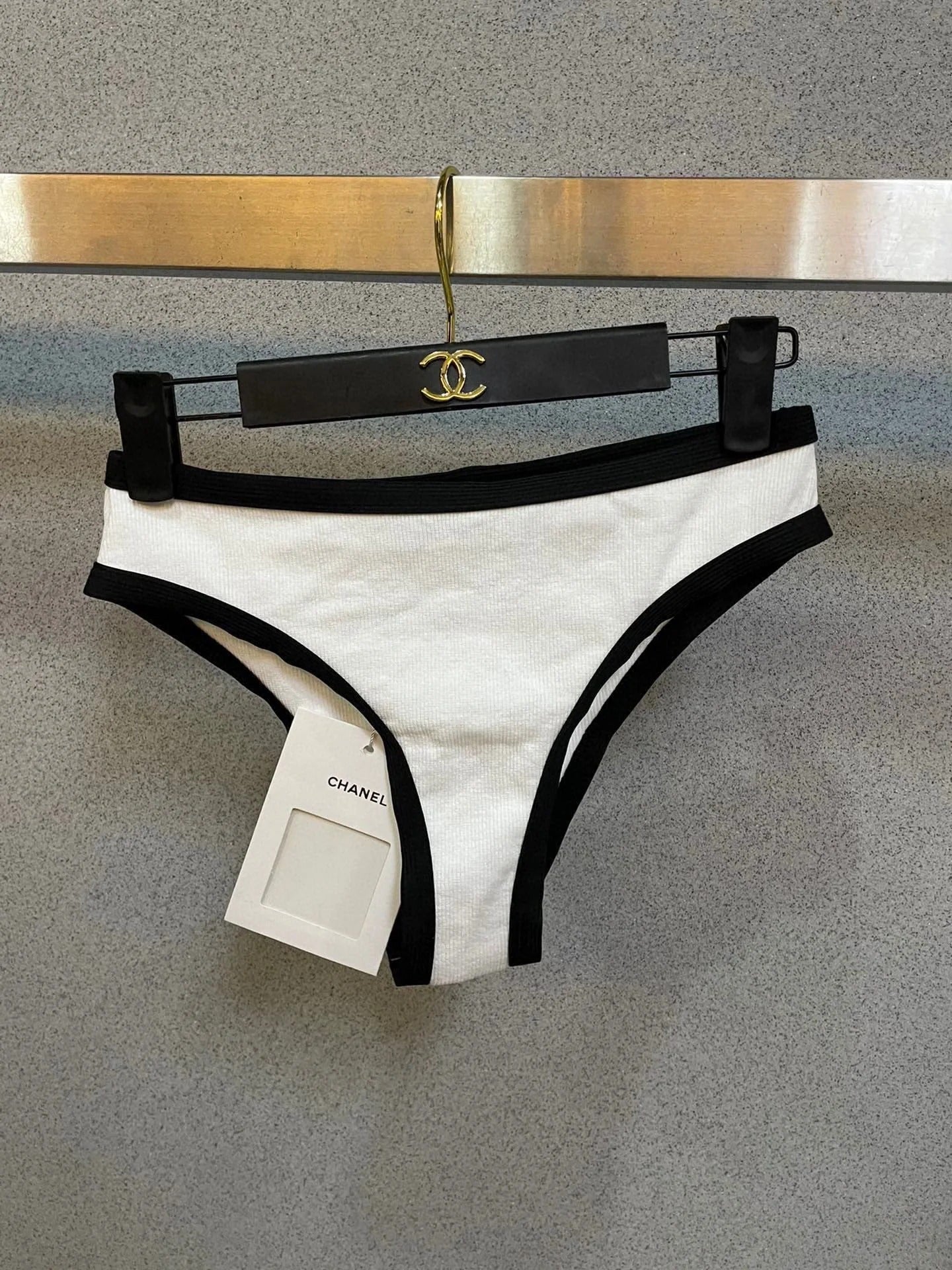 HIGH NECK SWIMSUIT IN WHITE AND BLACK TRIM 627830