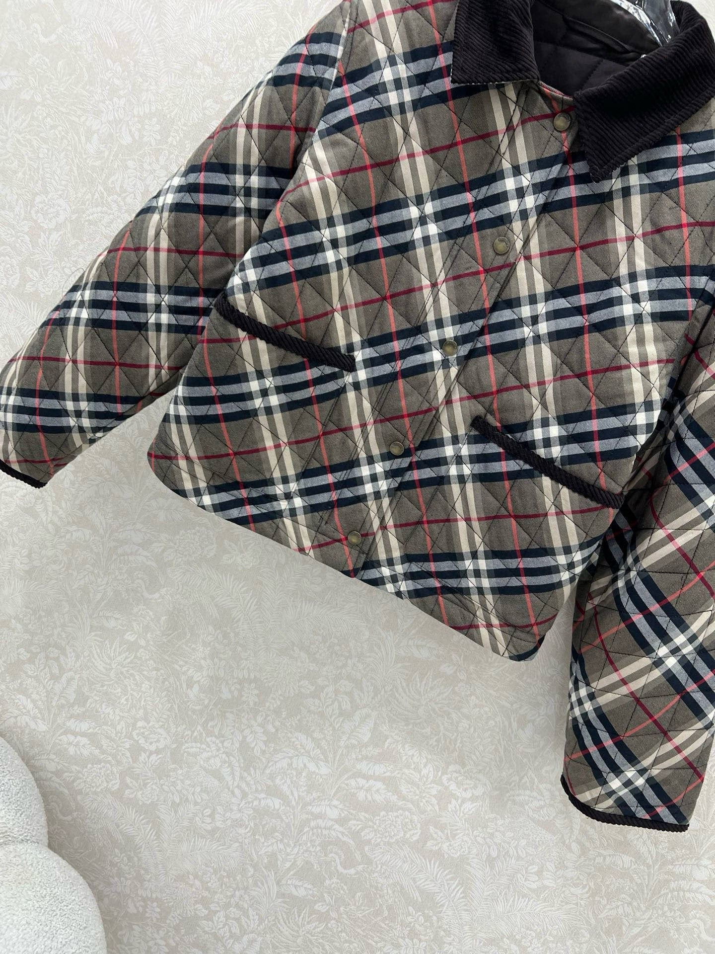 BURBERRY 25S COTTON PLAID JACKET 129