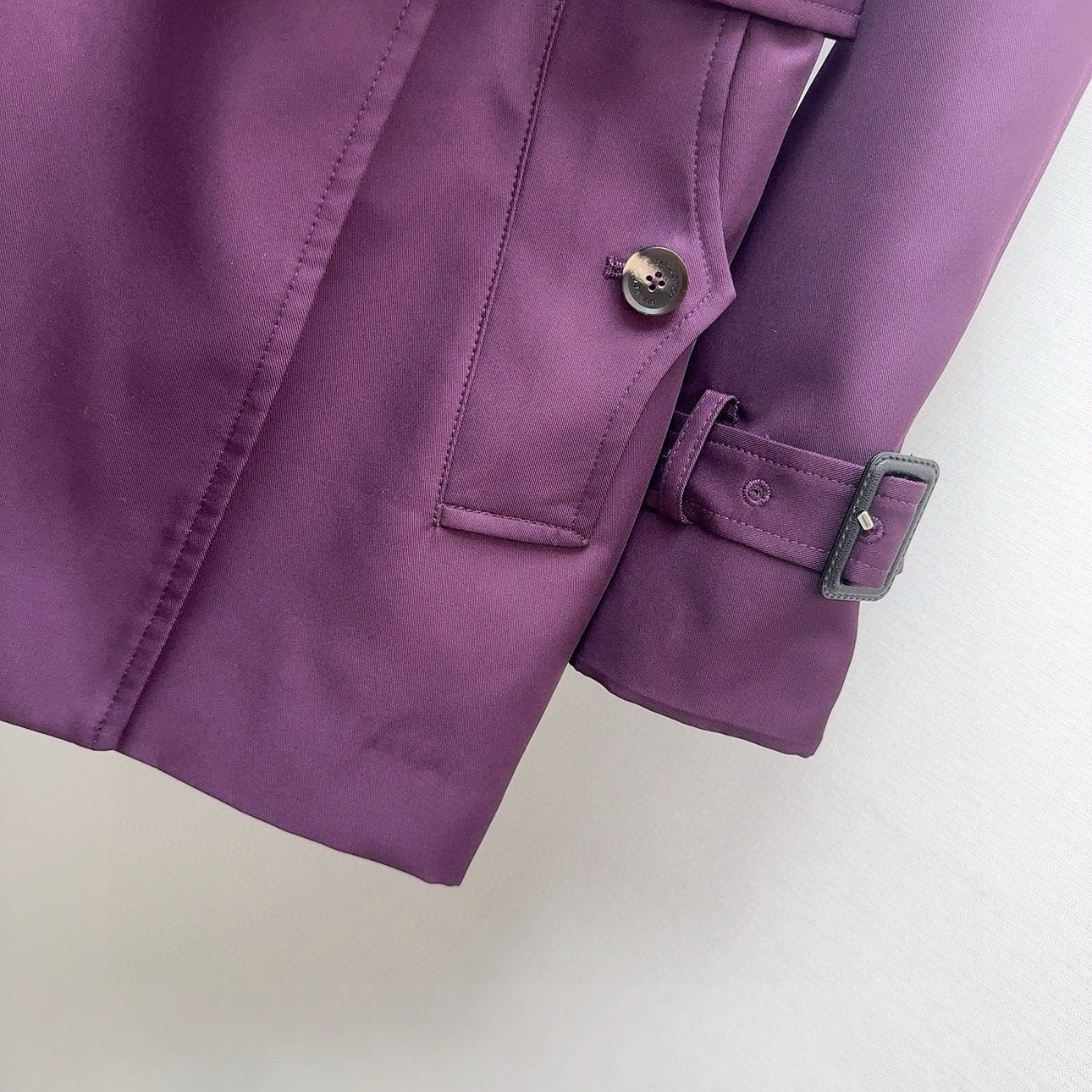 BURBERRY 25S DOUBLE-BREASTED TRENCH COAT 147
