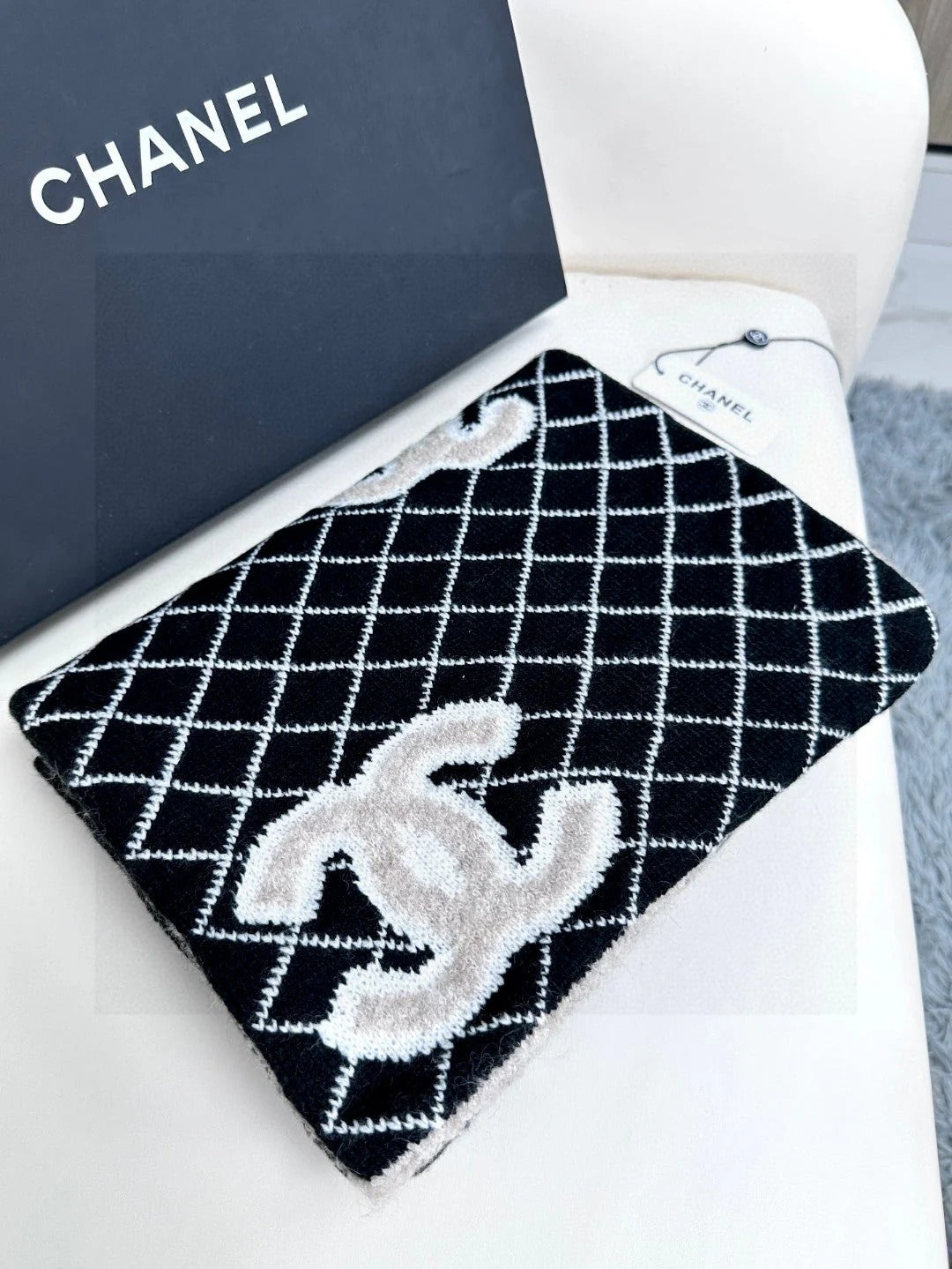 CHANEL 25S SCARF 185 IN CASHMERE 721525