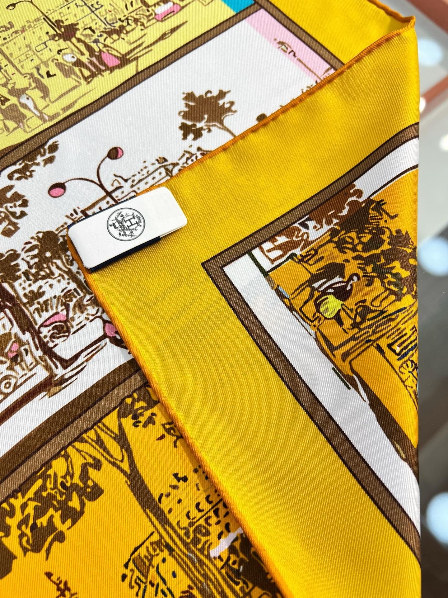 HM 26s Knitting Scarf 90 Yellow Brown Colorful Mulberry Silk 147544