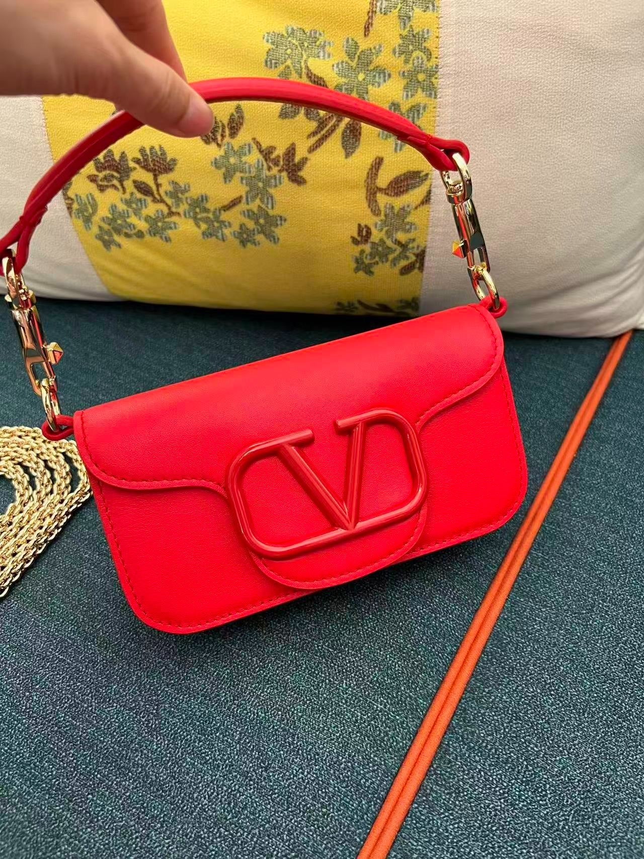 Valentino 2026 Garavani Loco Bag 20cm Red Leather