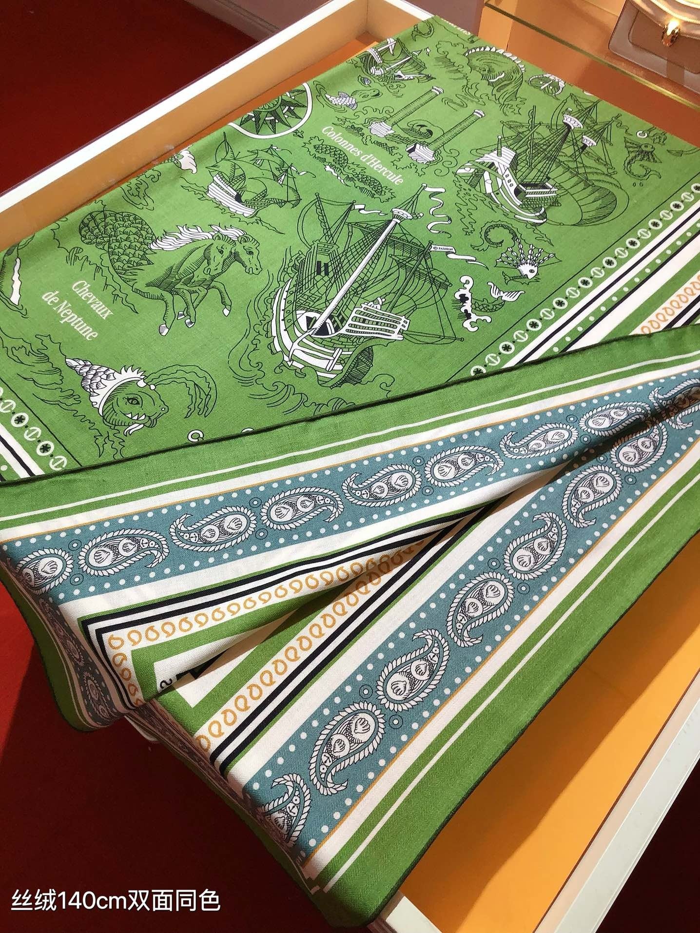 HM 26ss Amazon Scarf 90 Green Colorful Twill Silk 126340