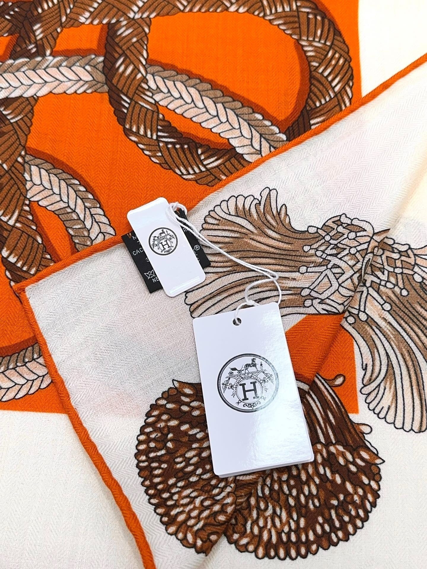 HERMES 25S SCARF 140 IN CASHMERE SILK 854539