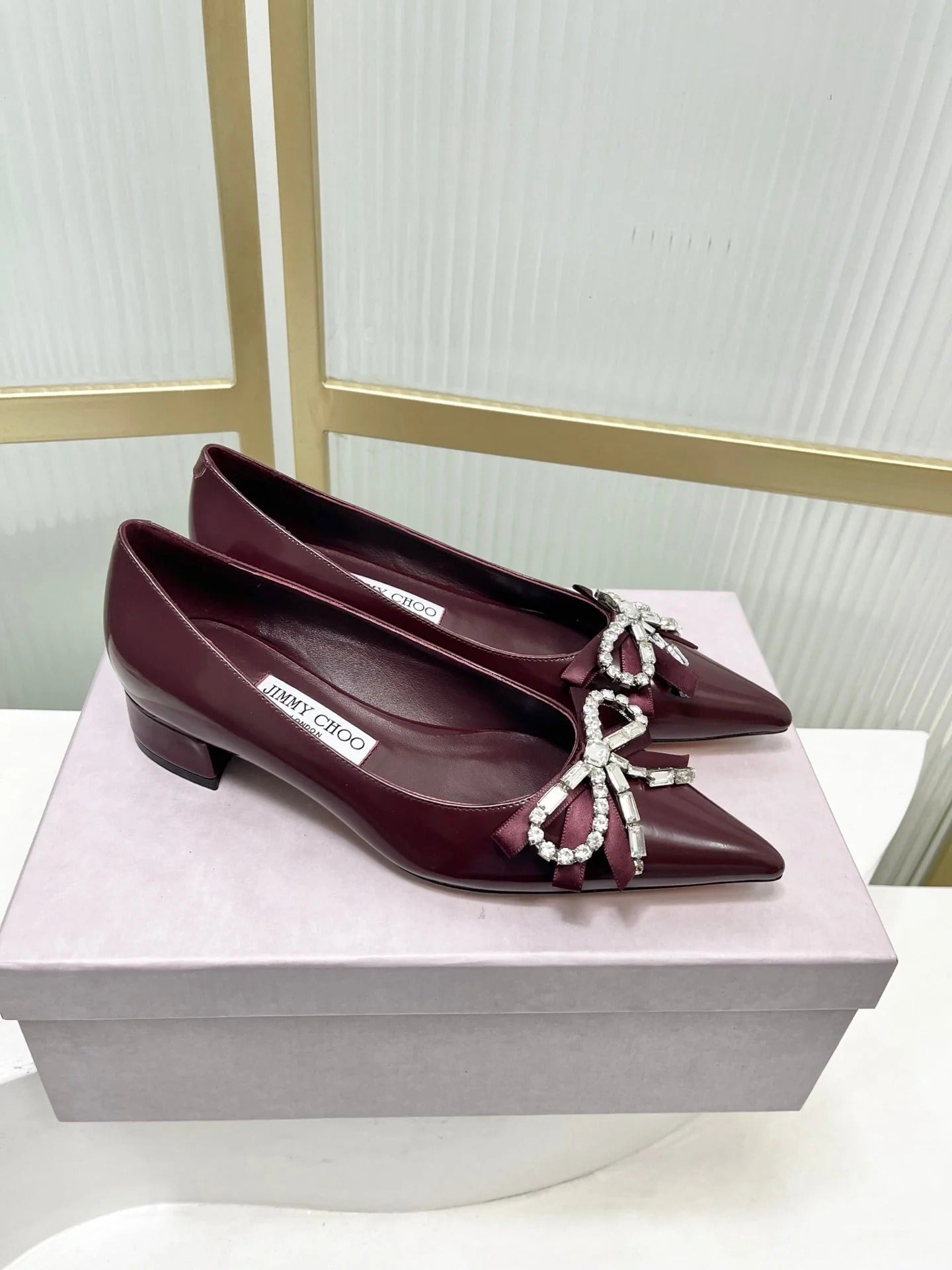 Jimmy 26s Pointed Toe Pump 25 Burgundy Cowhide 605964