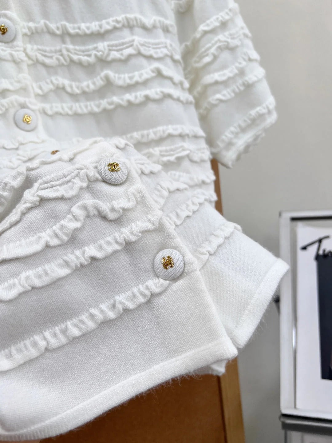 Chanel 2026 Collared Short-Sleeved Cardigan White Cotton 472923