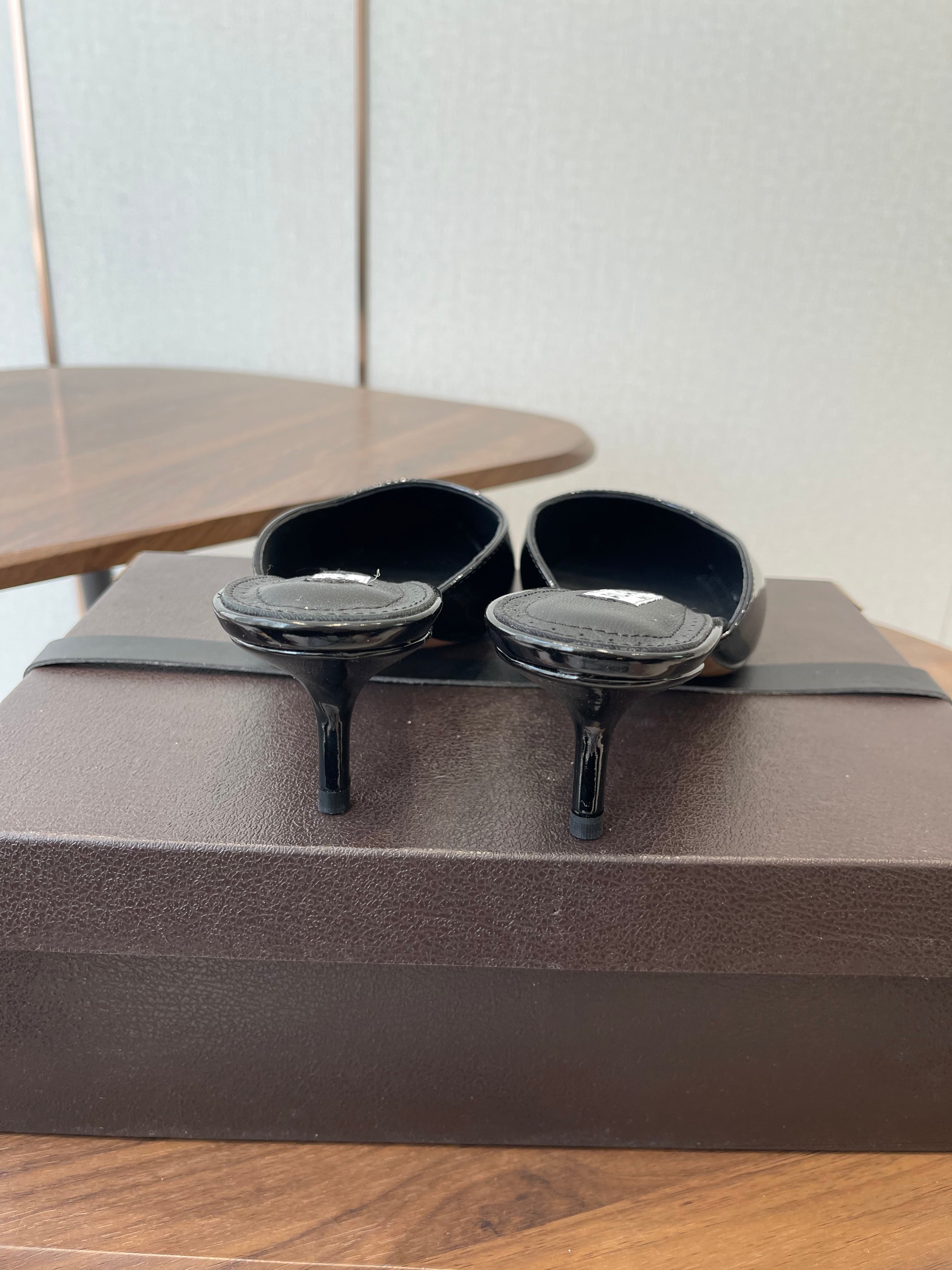 Alaia 26 Pointed-toe Mules 50 Black Patent Leather 624912